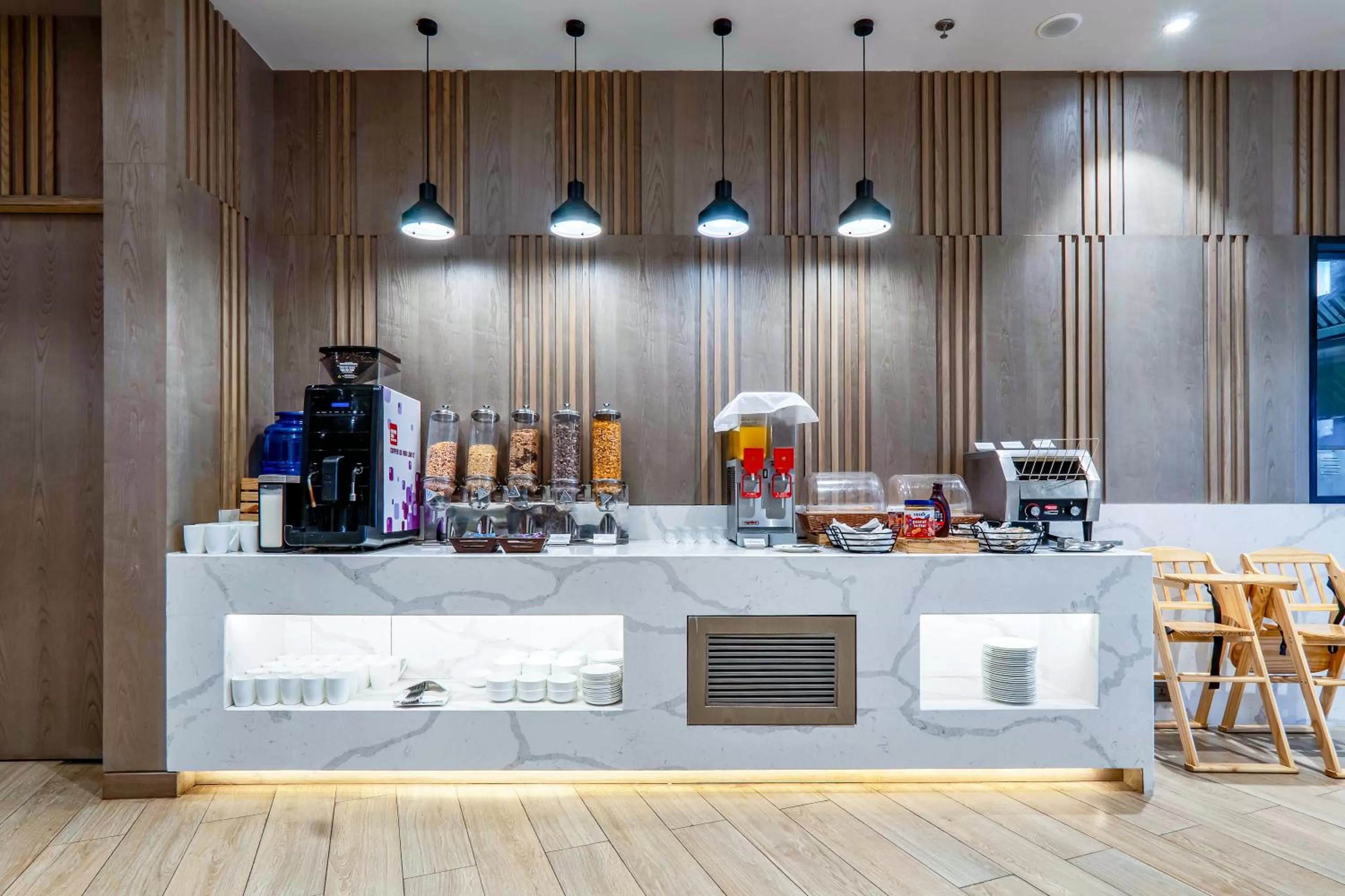 Restaurant/places to eat in Holiday Inn Katra Vaishno Devi by IHG