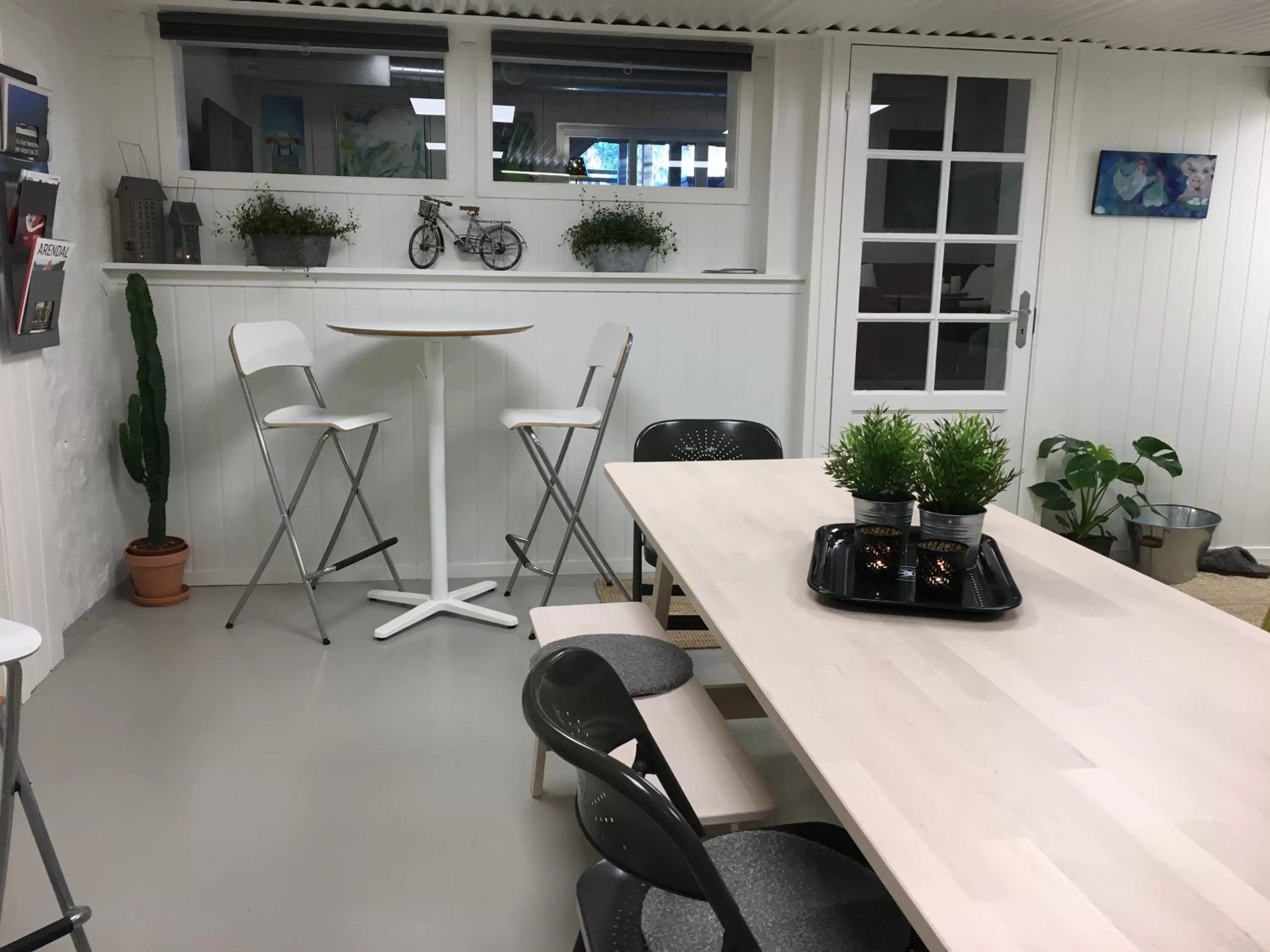 Dining area, Lounge/Bar in Krøgeneslåven Microtel