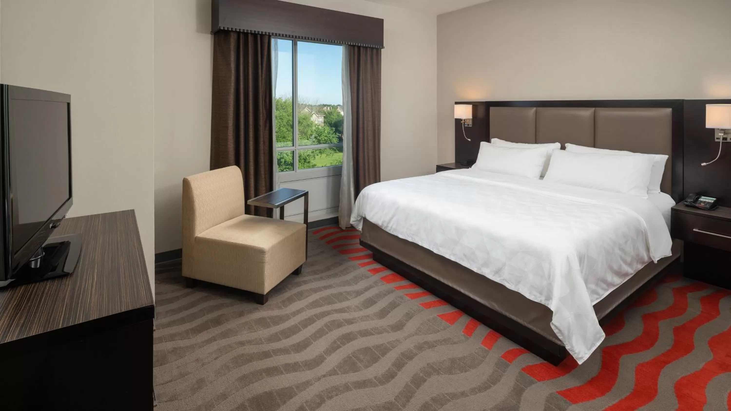 Photo of the whole room, Bed in Holiday Inn Houston West - Westway Park by IHG