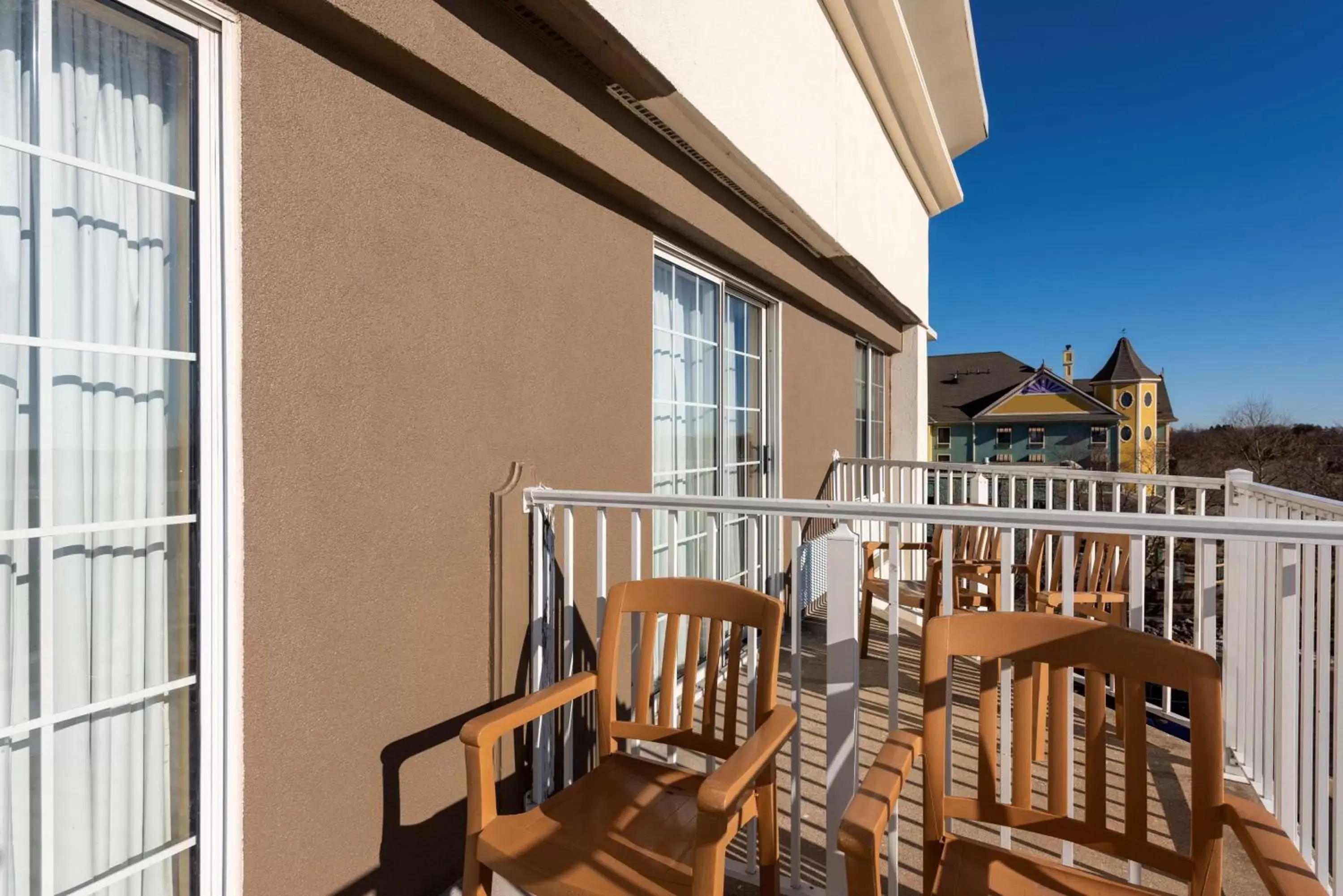 One-Bedroom King Suite - Non-Smoking in Hampton Inn Holland One-Bedroom King Suite - Non-Smoking in Hampton Inn Holland