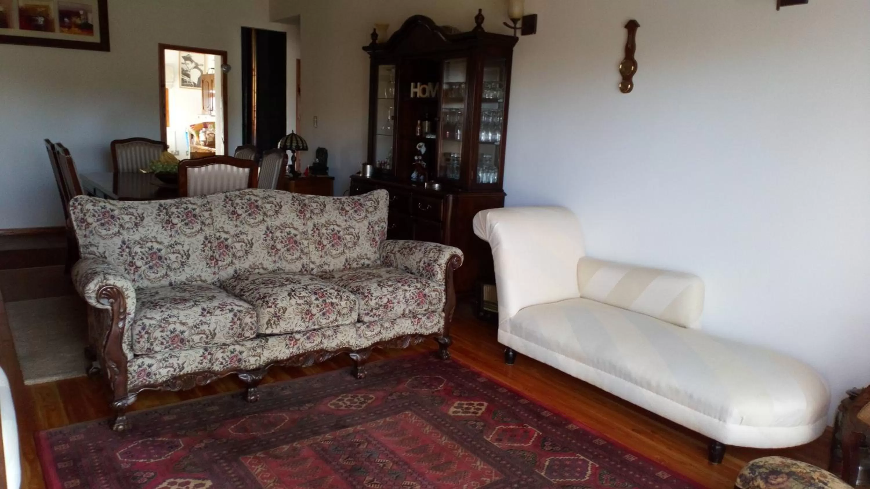 Communal lounge/ TV room, Seating Area in Hostal Parcela 47 villarrica