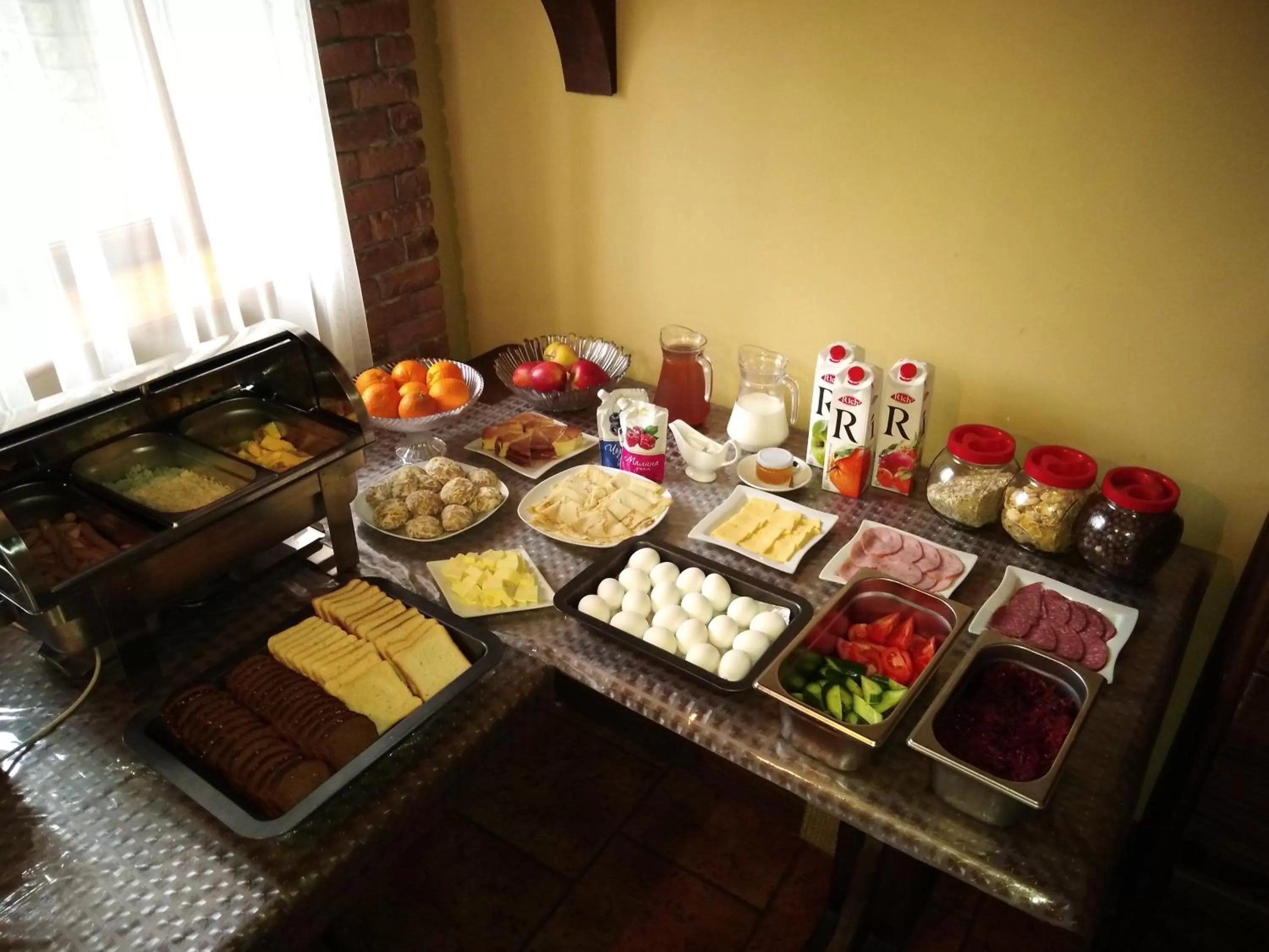 Buffet breakfast in Stara Vezha Hotel