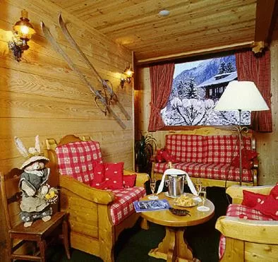 Lounge or bar in Hôtel Le Sporting