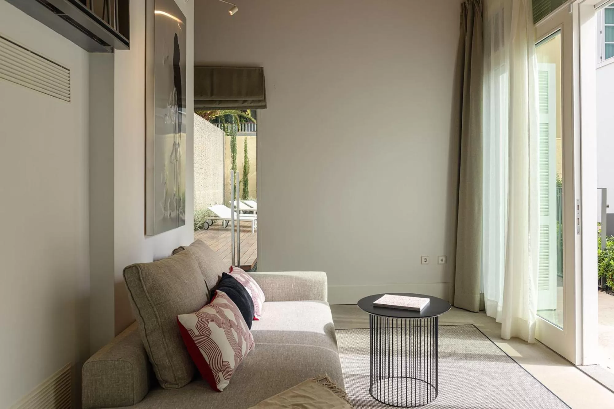 Living room in The Park Suites by IRES LAR