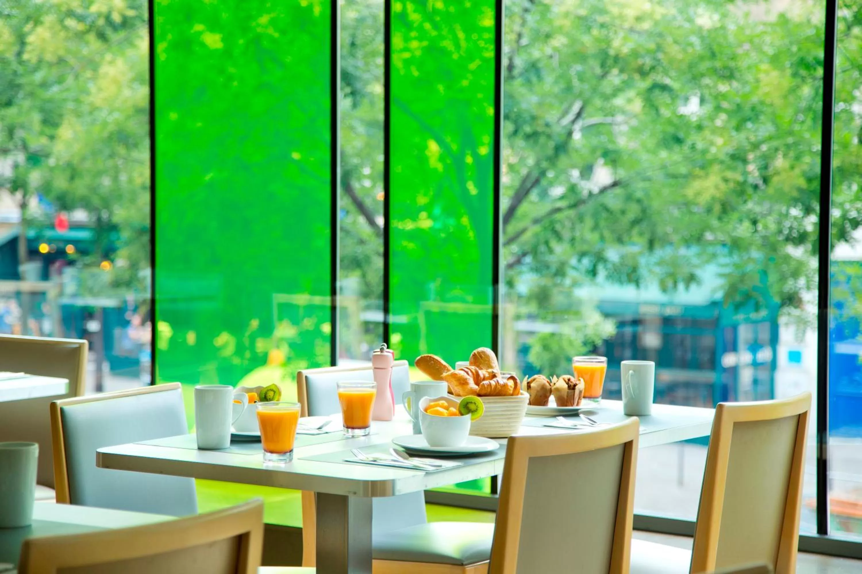 Breakfast in Holiday Inn Paris Opéra - Grands Boulevards by IHG
