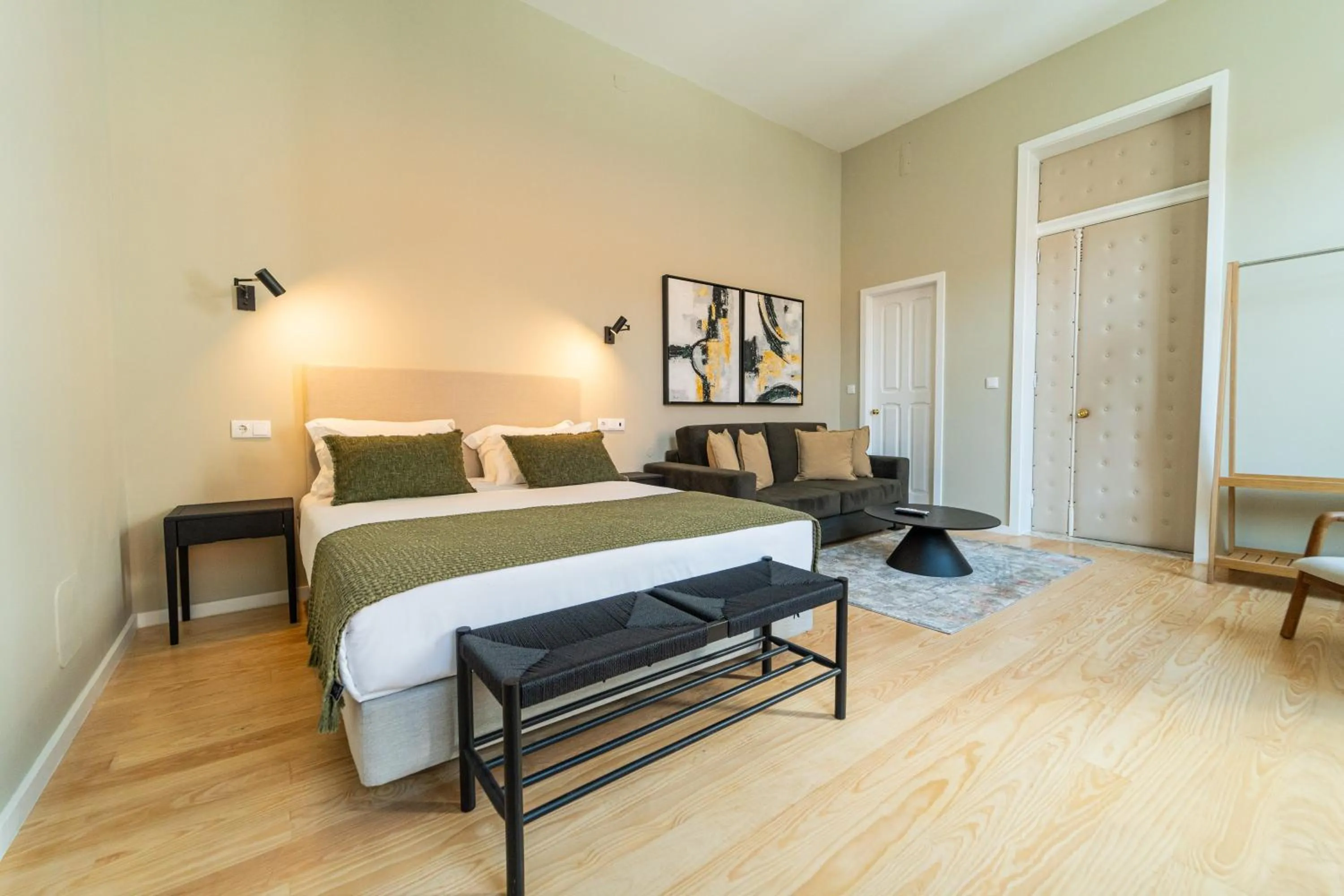 Bed in The Rex Hotel Porto