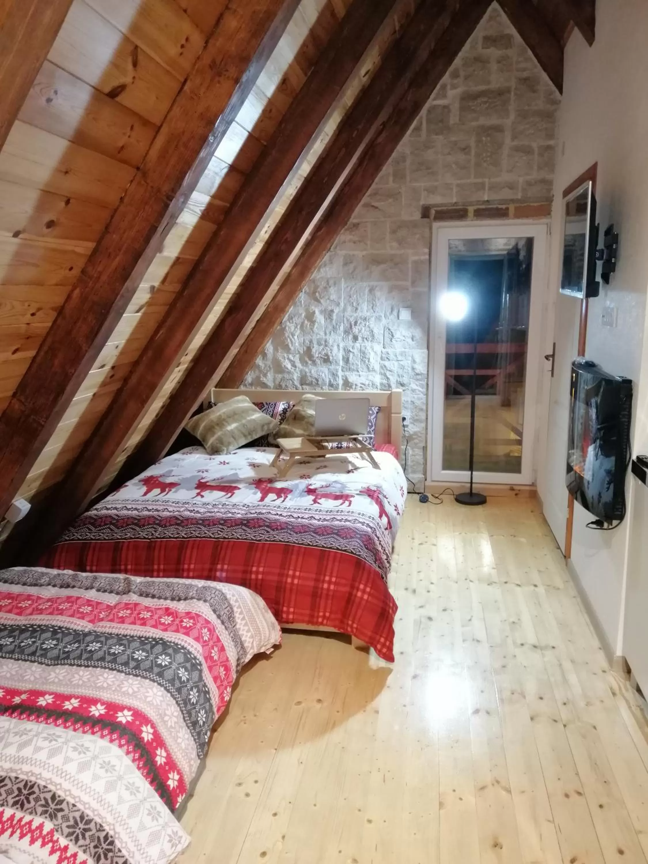 Bed in Apartmani RUNOLIST