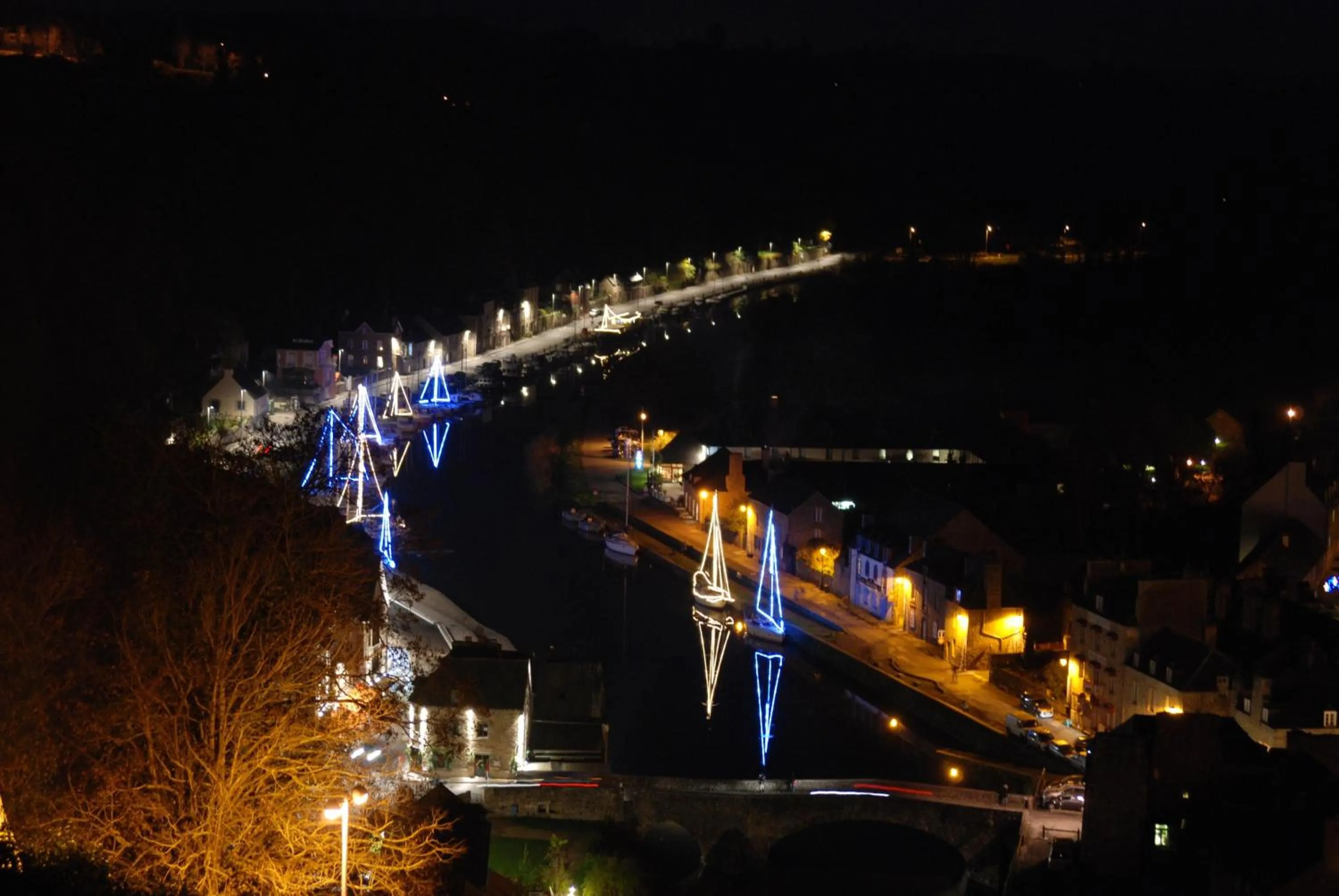 Area and facilities in Cafe Hotel du Theatre