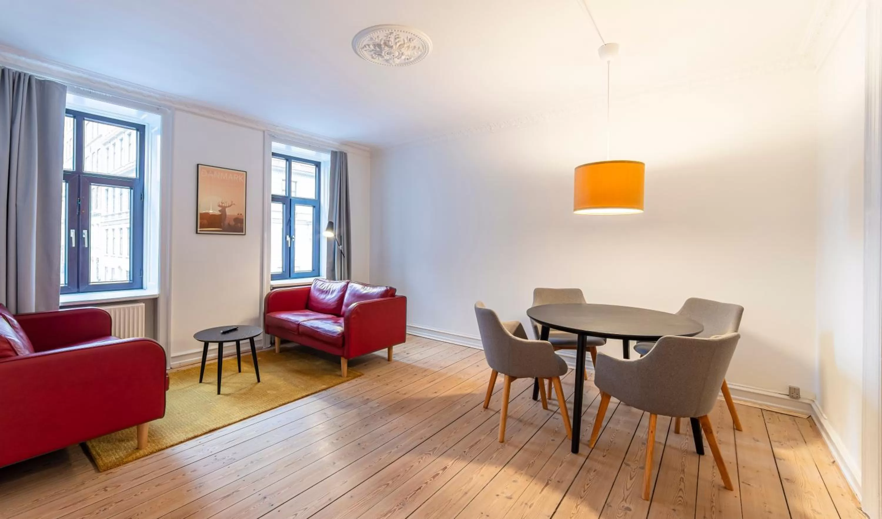 Seating area in Go Hotel Saga