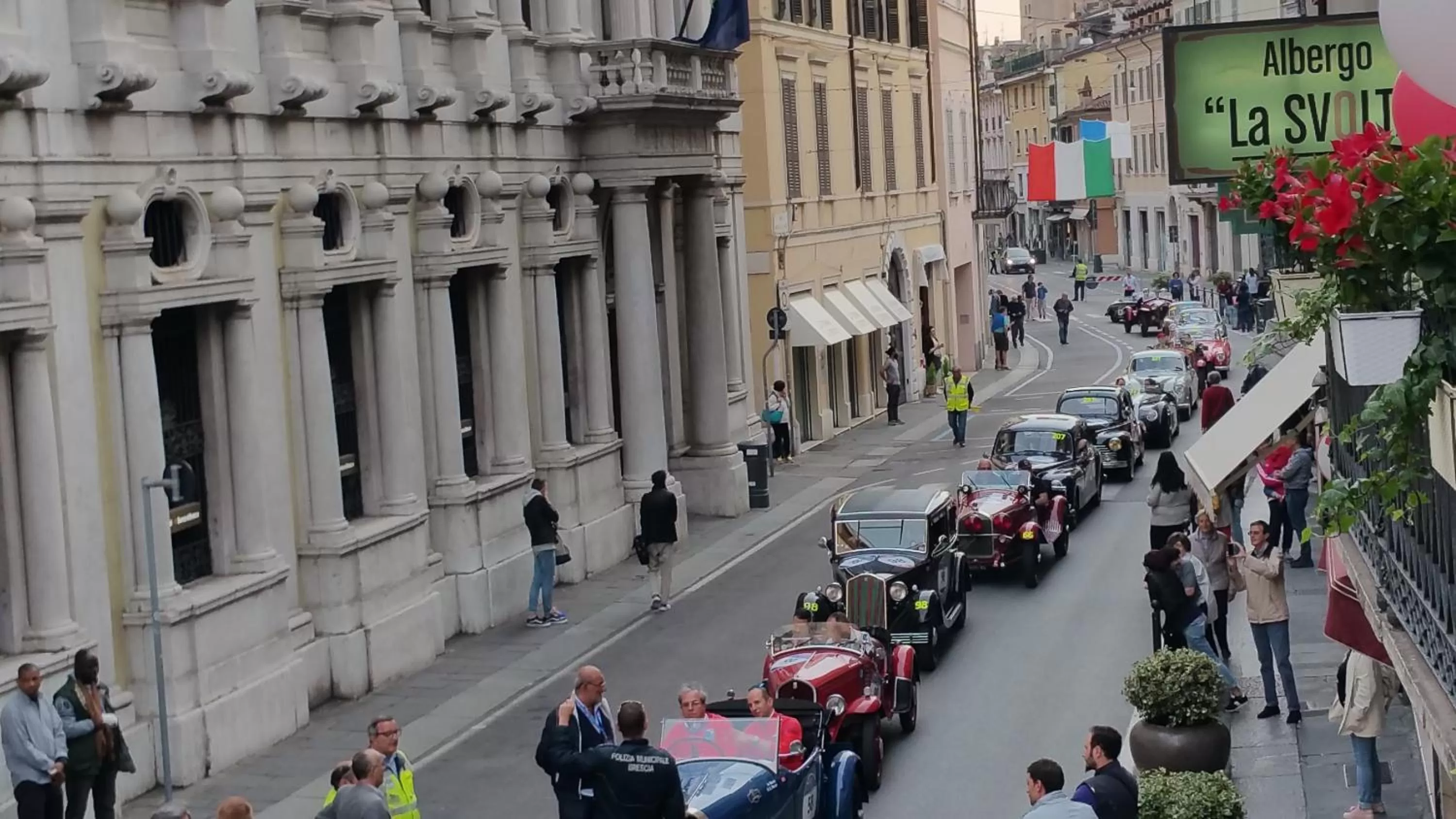 Property building in Albergo la Svolta