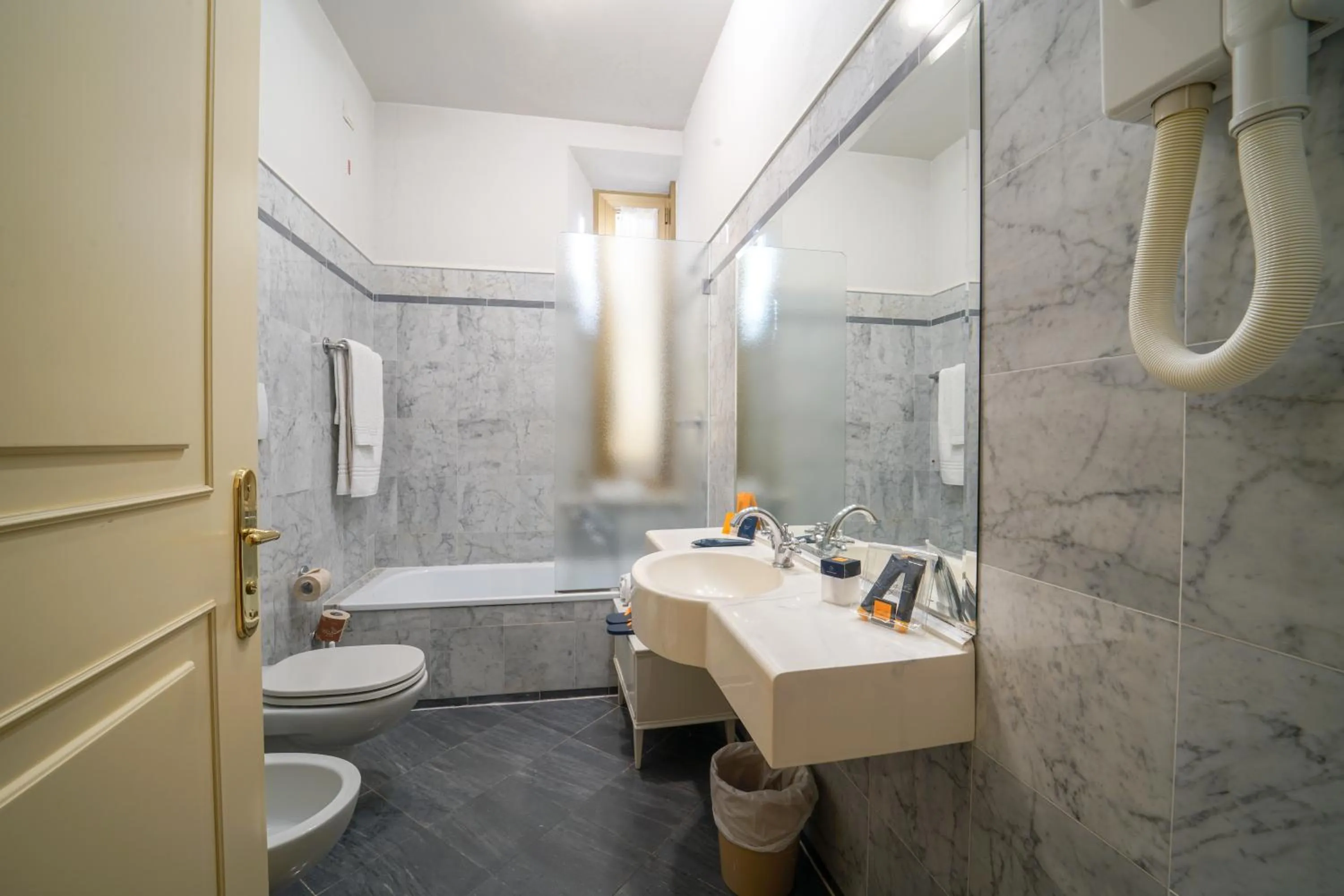 Bathroom in HG Hotel Cappelli