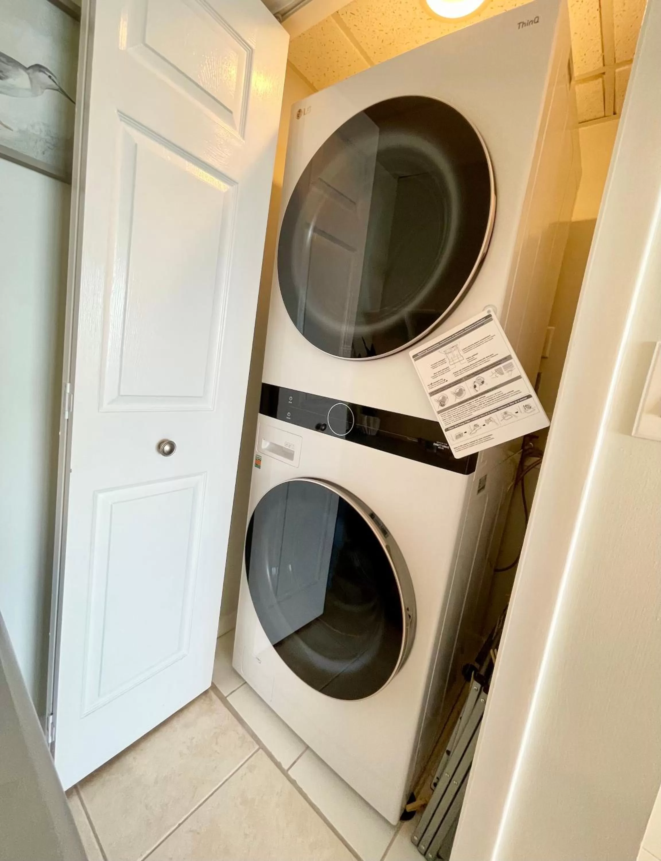 laundry in Emerald Bay Escape