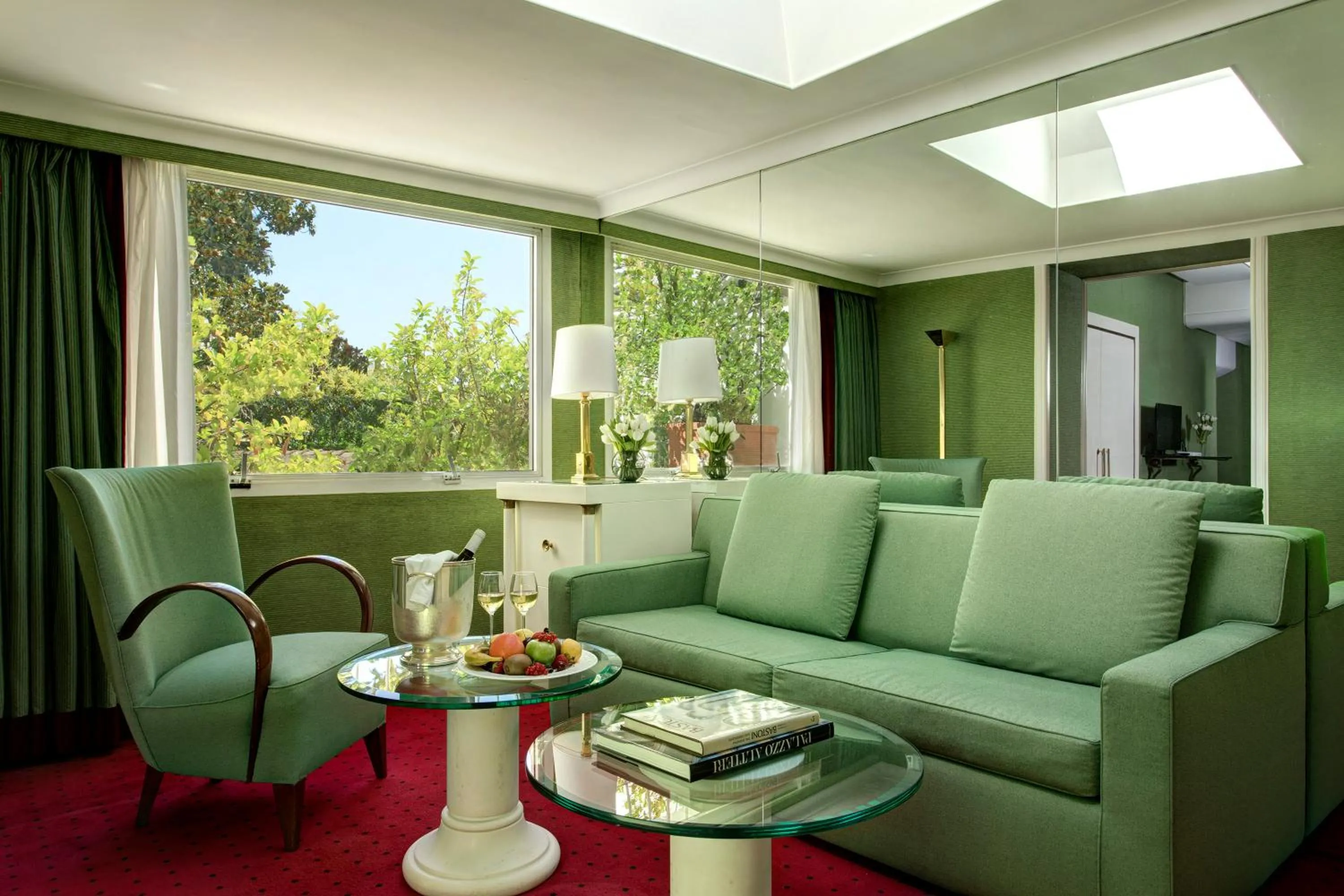 Food and drinks in Hotel Lord Byron - Small Luxury Hotels of the World