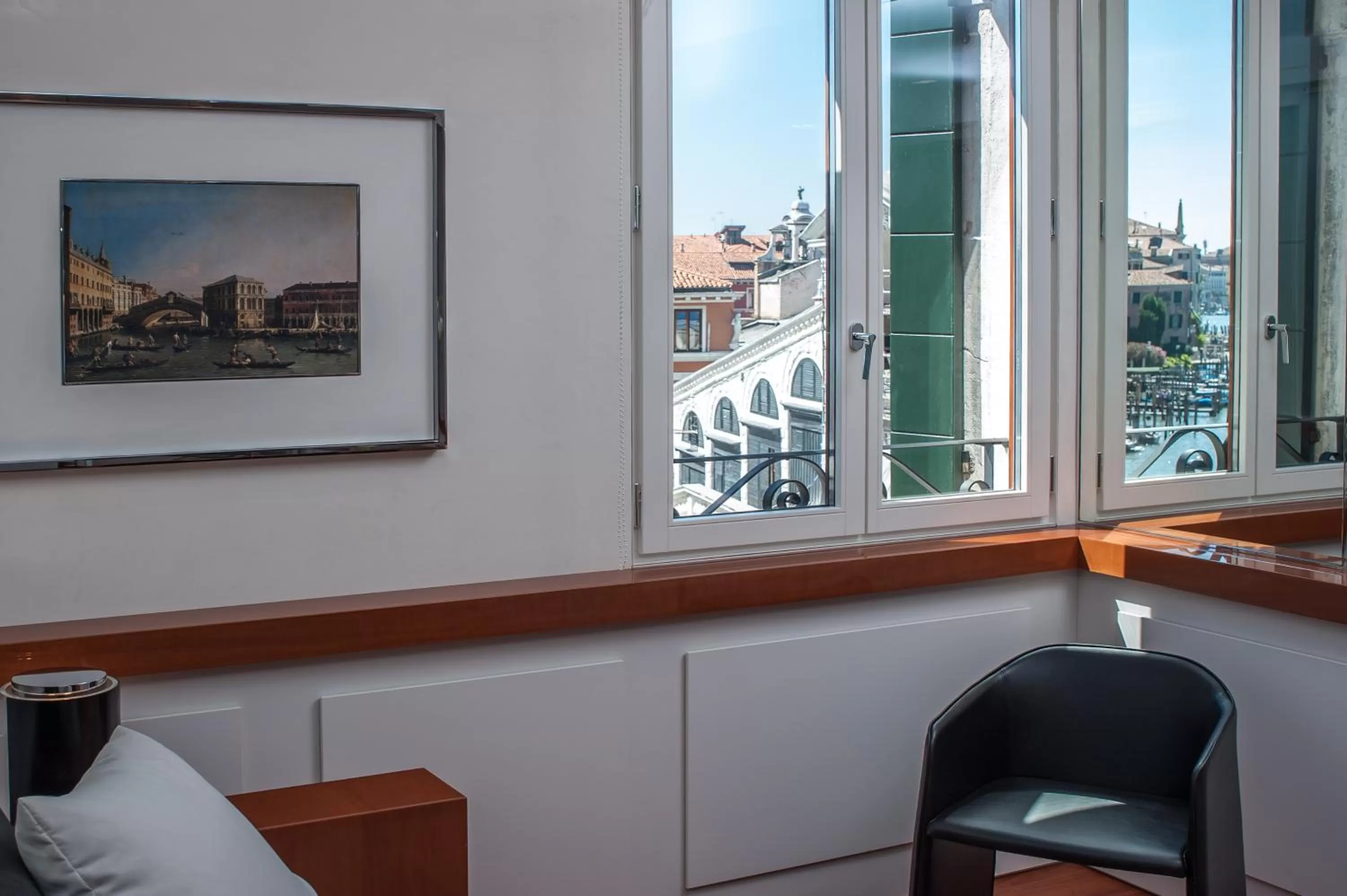 Decorative detail in Hotel Rialto