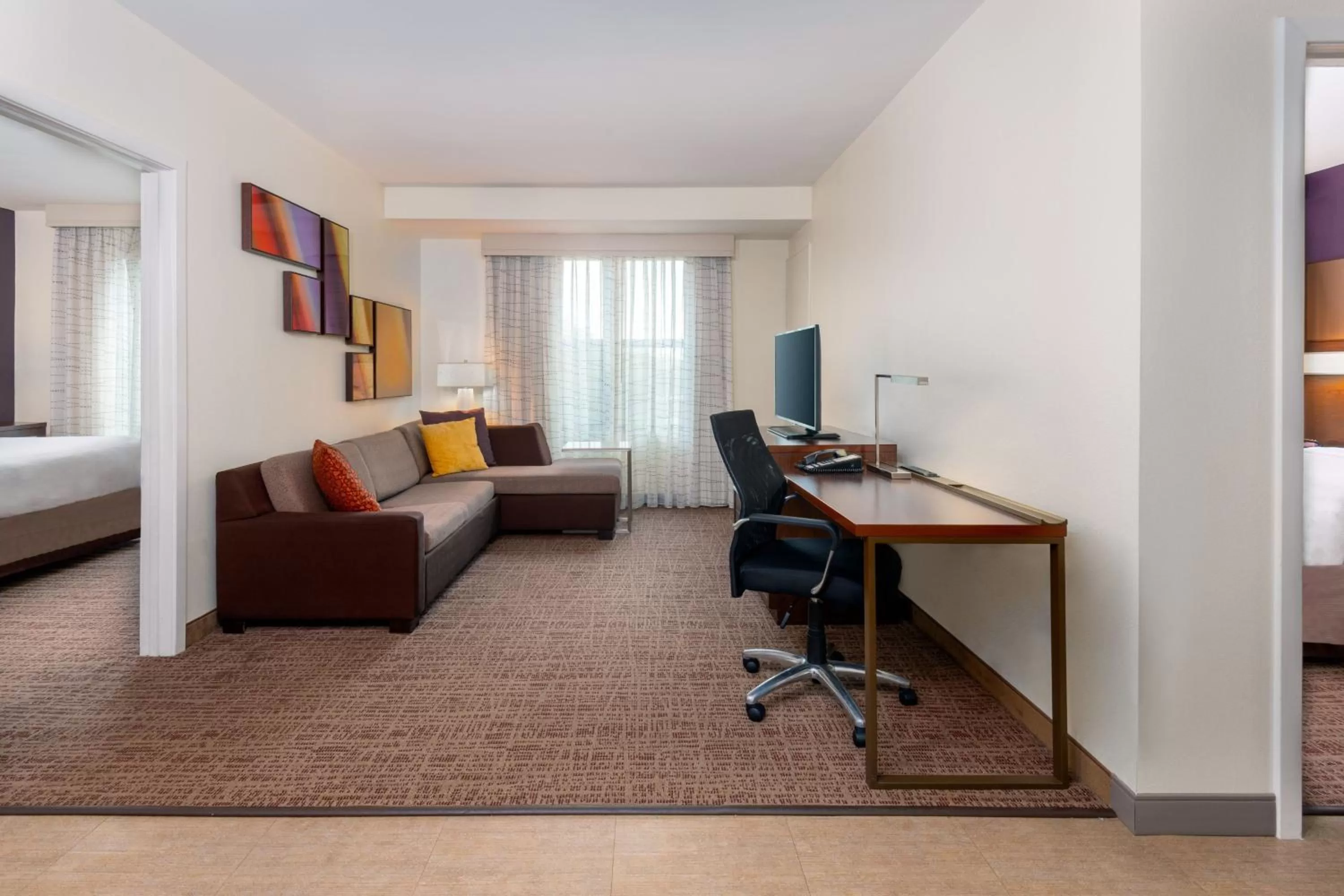 Living room, Bed in Residence Inn by Marriott Charlottesville Downtown