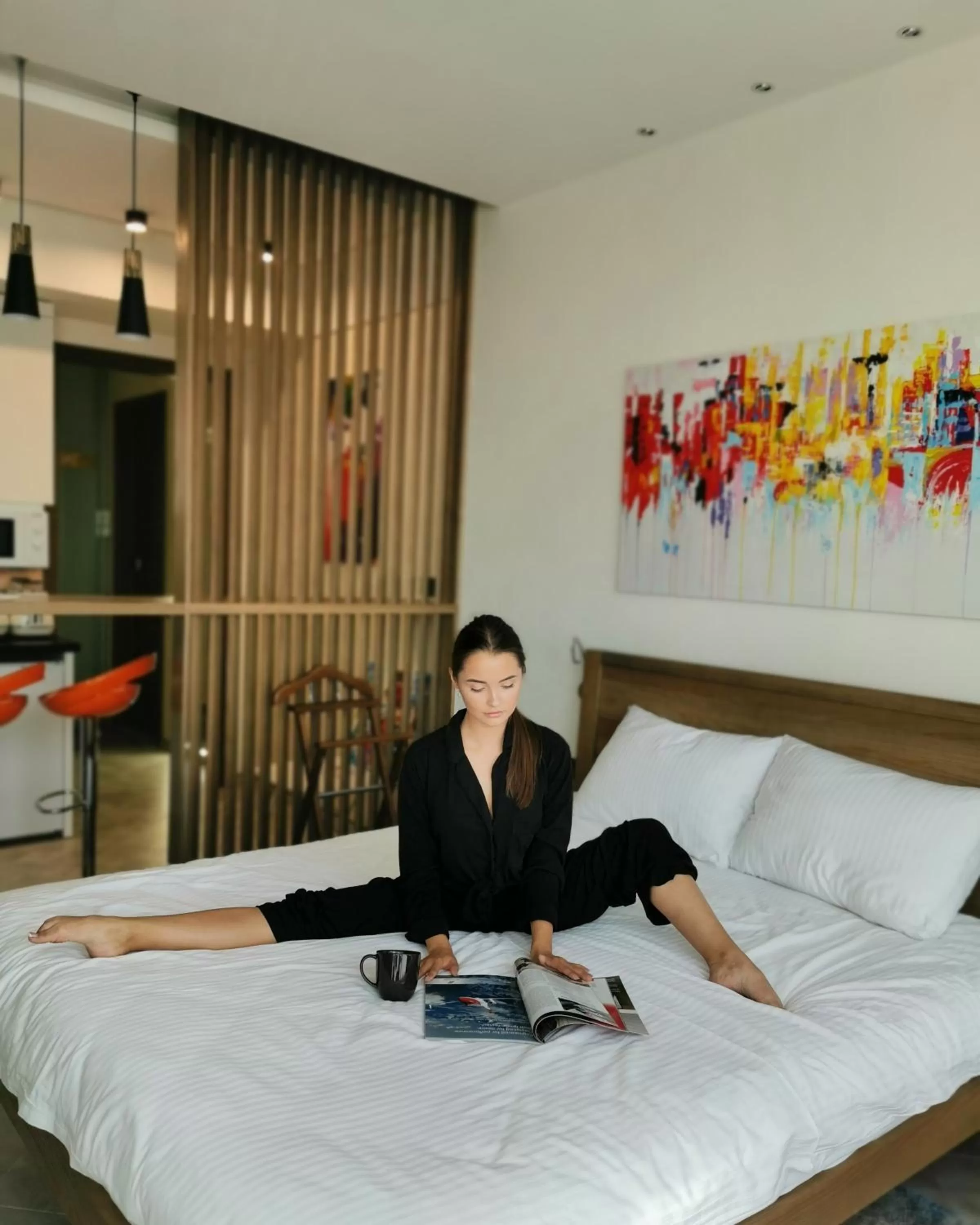 People in ACCOMMODO192