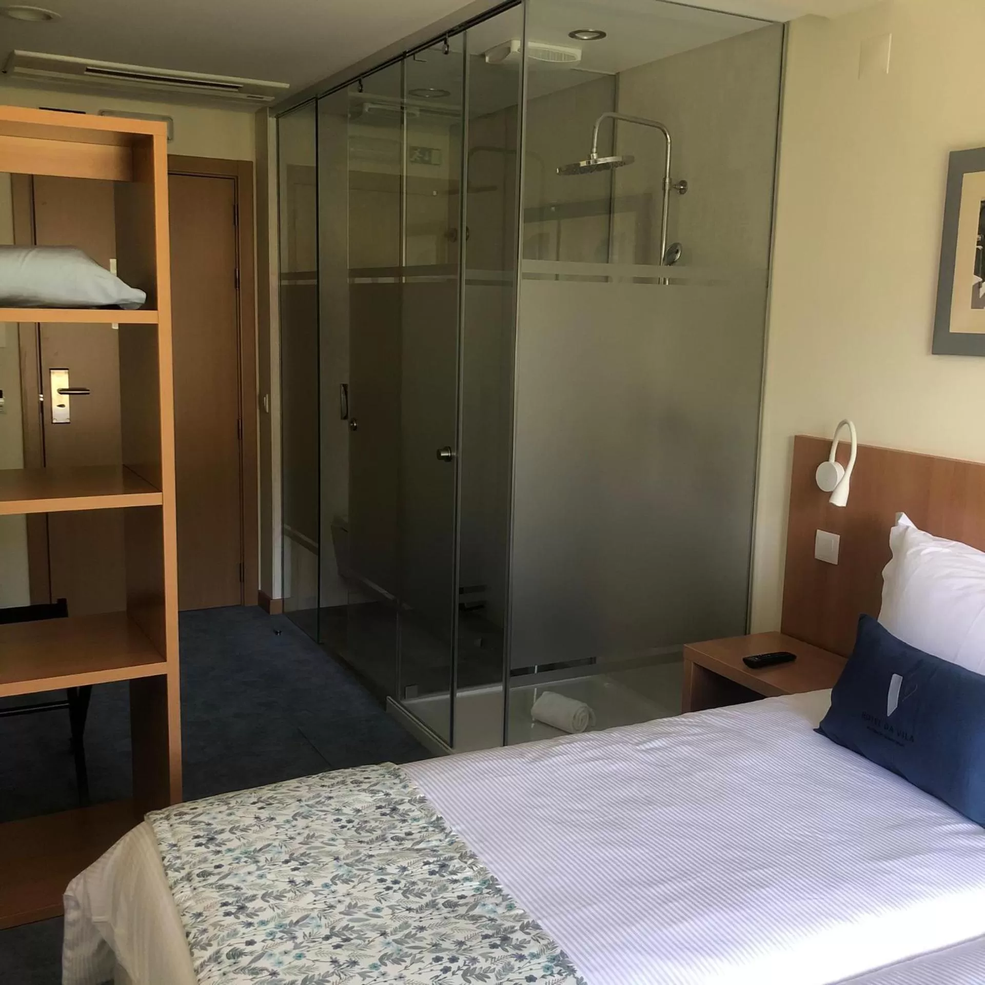 Bathroom, Bed in Hotel da Vila