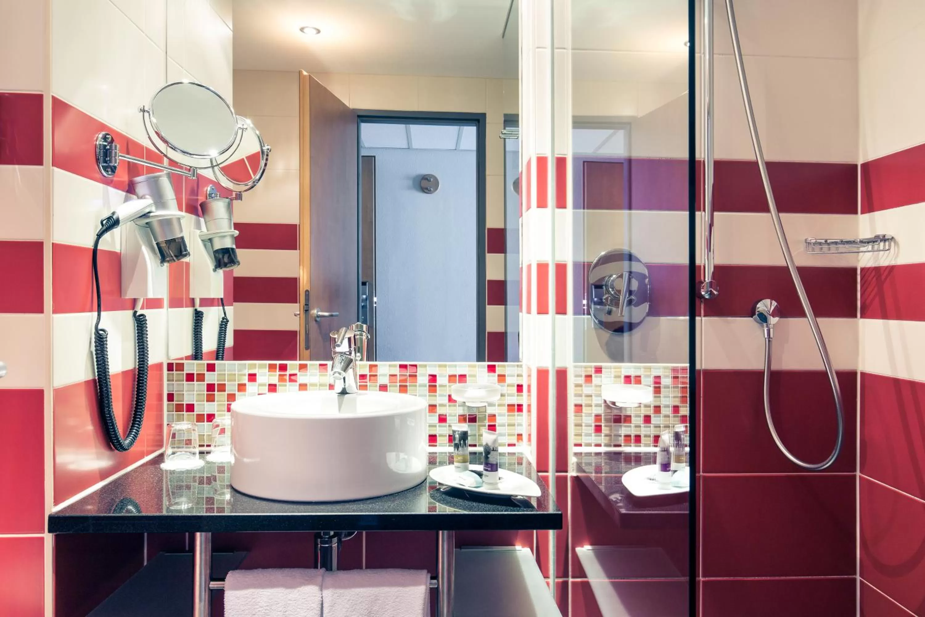Shower in Mercure München City Schwabing