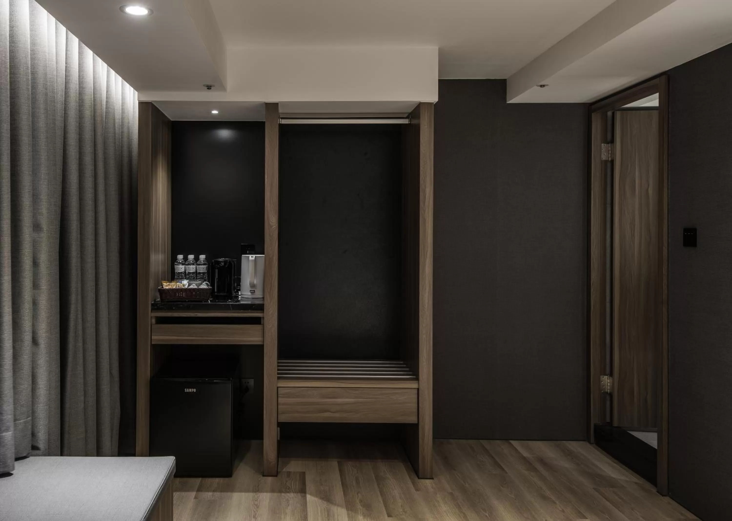 Bed in Autumn Willow Hotel