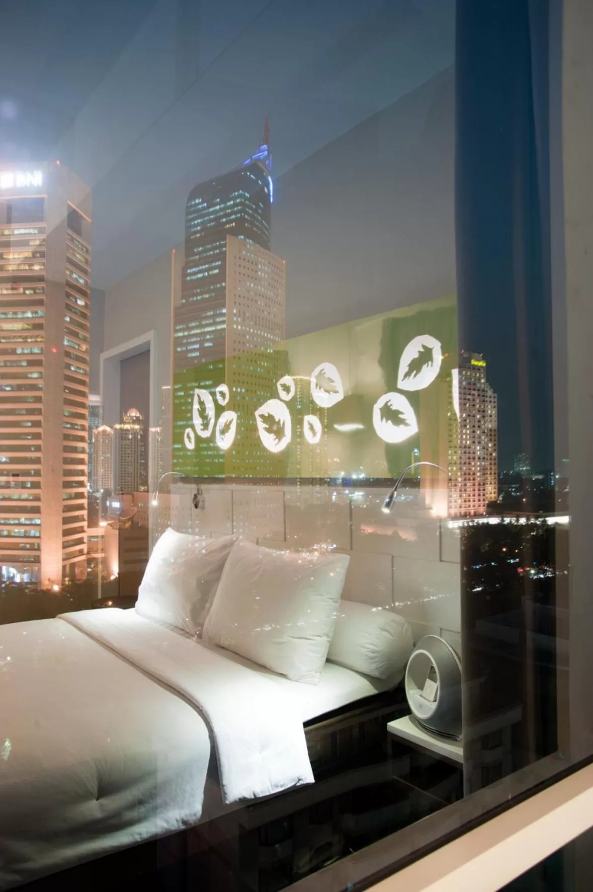 Bed in All Seasons Jakarta Thamrin