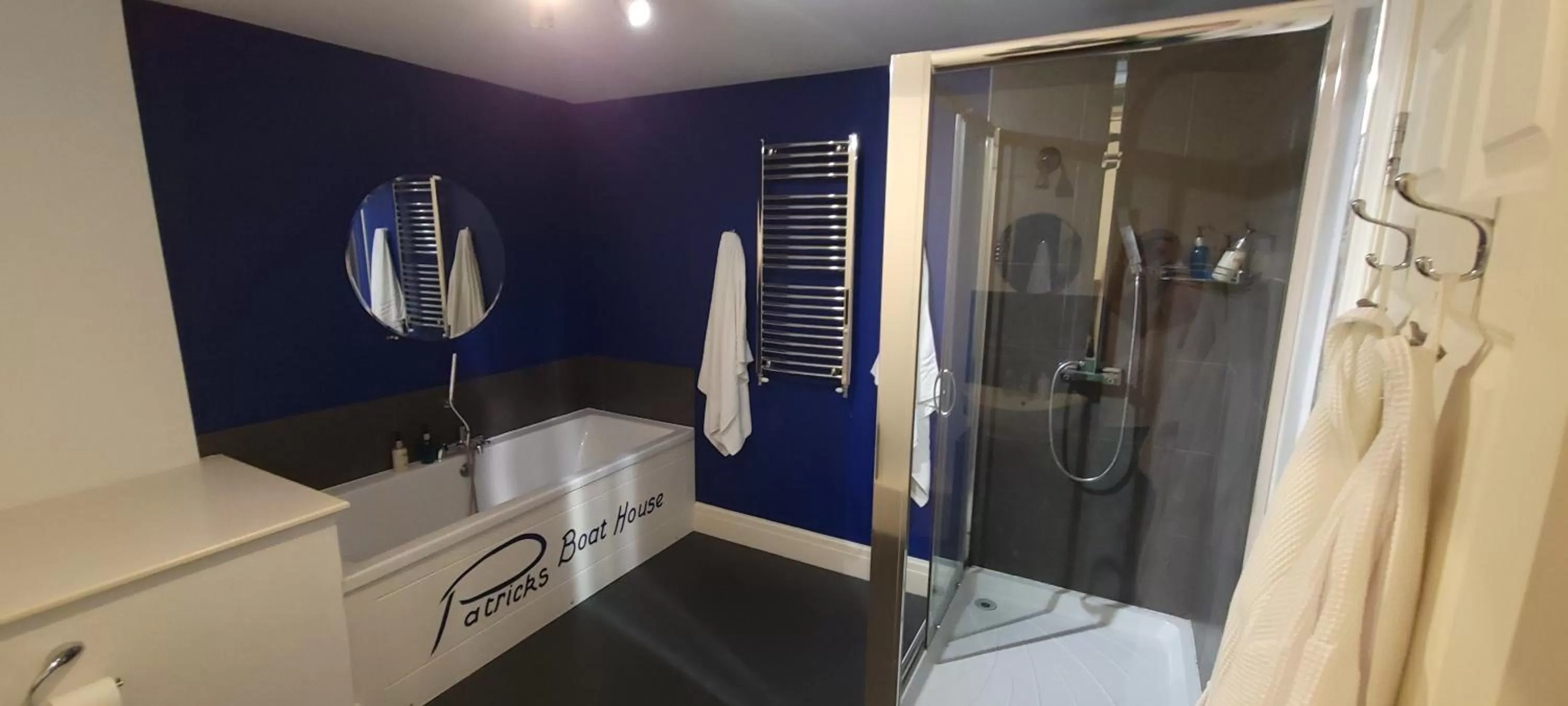 Bathroom in Patricks Boathouse