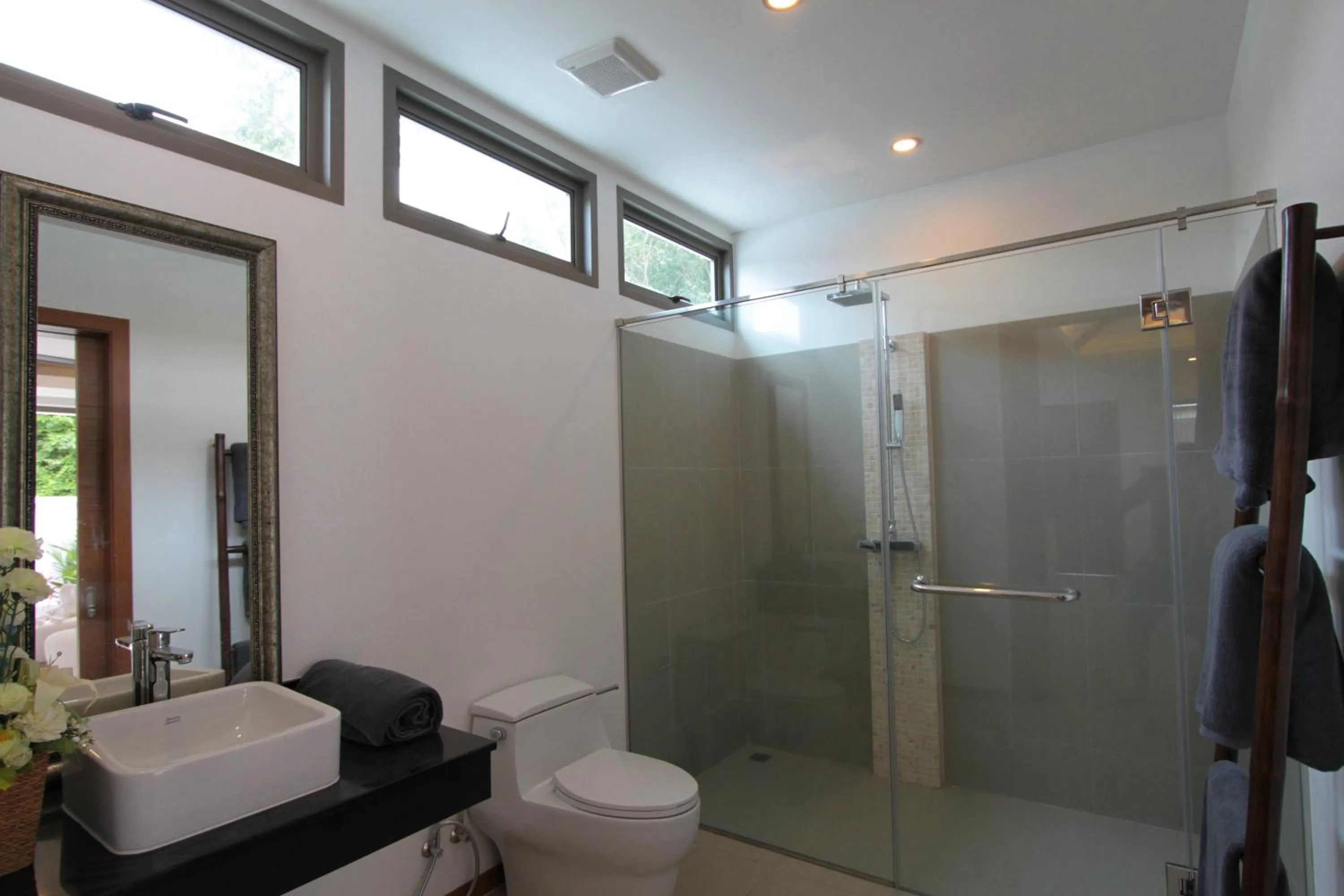 Shower in Ya Nui Beach Villas