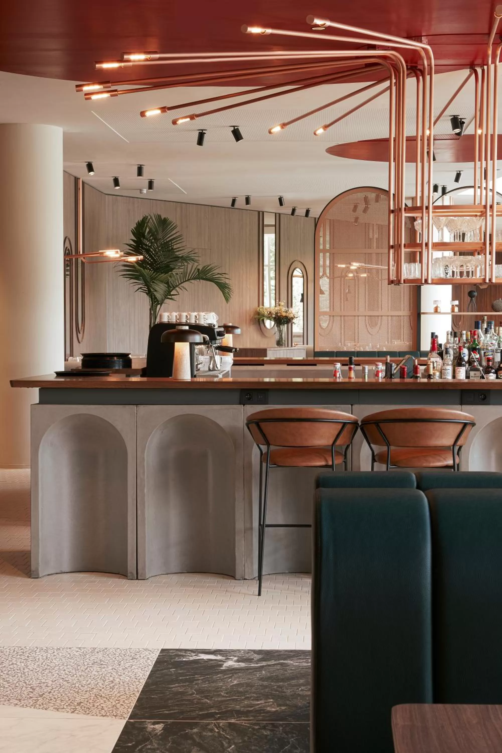 Lounge or bar in Crowne Plaza Brussels Airport by IHG