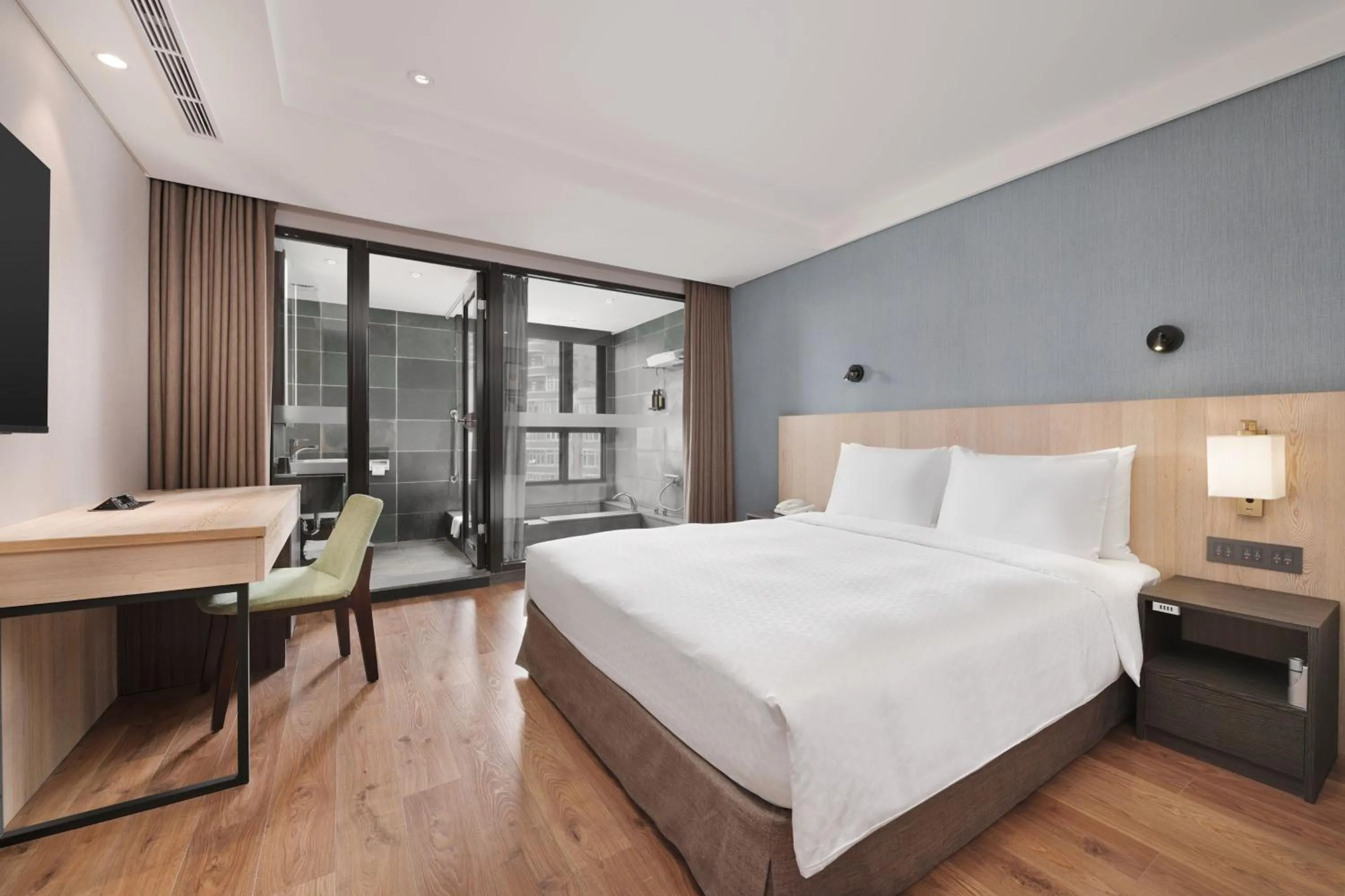 Photo of the whole room, Bed in Four Points by Sheraton Yilan Jiaoxi