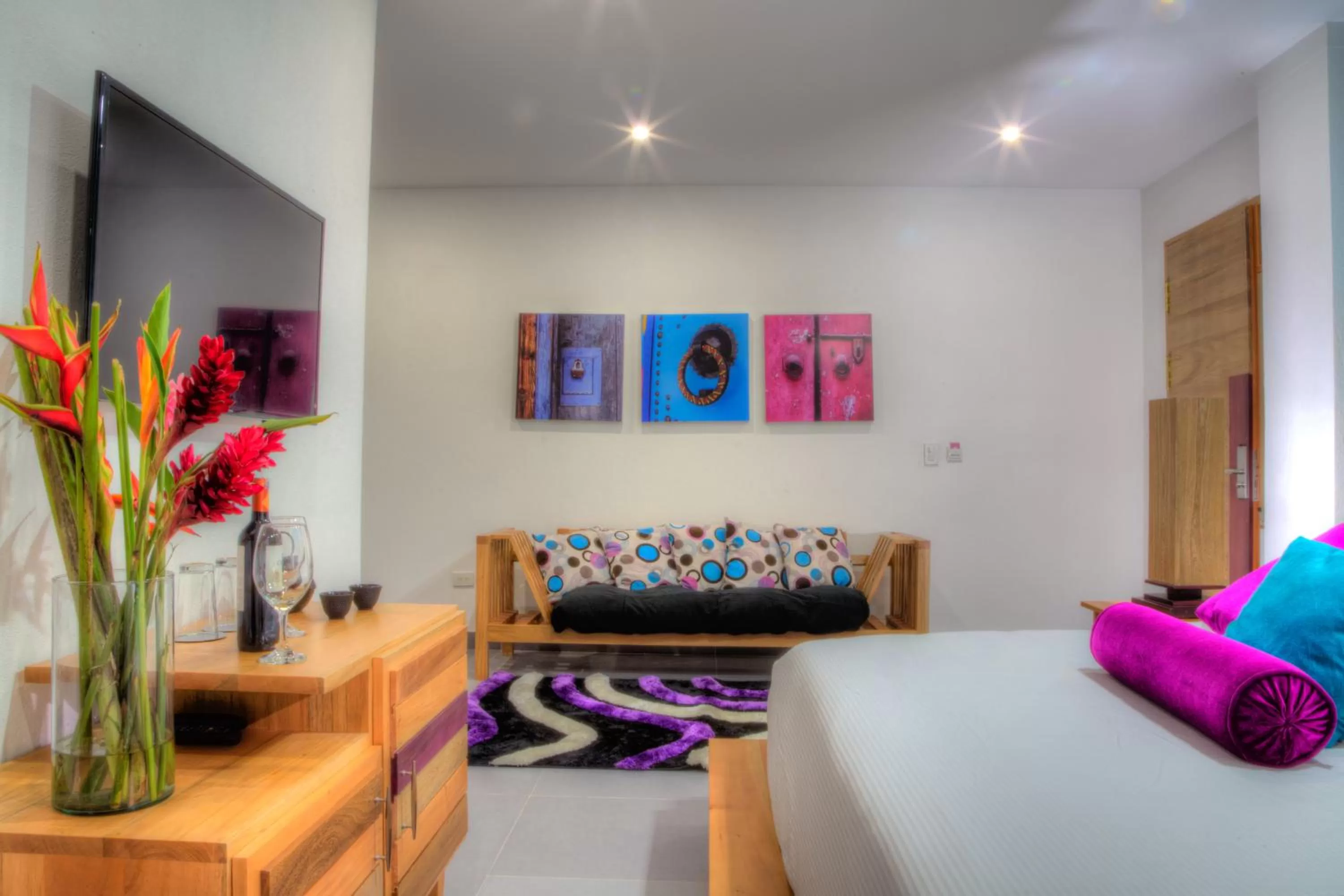 Photo of the whole room, Seating Area in Casa de Leda, a Kali Hotel