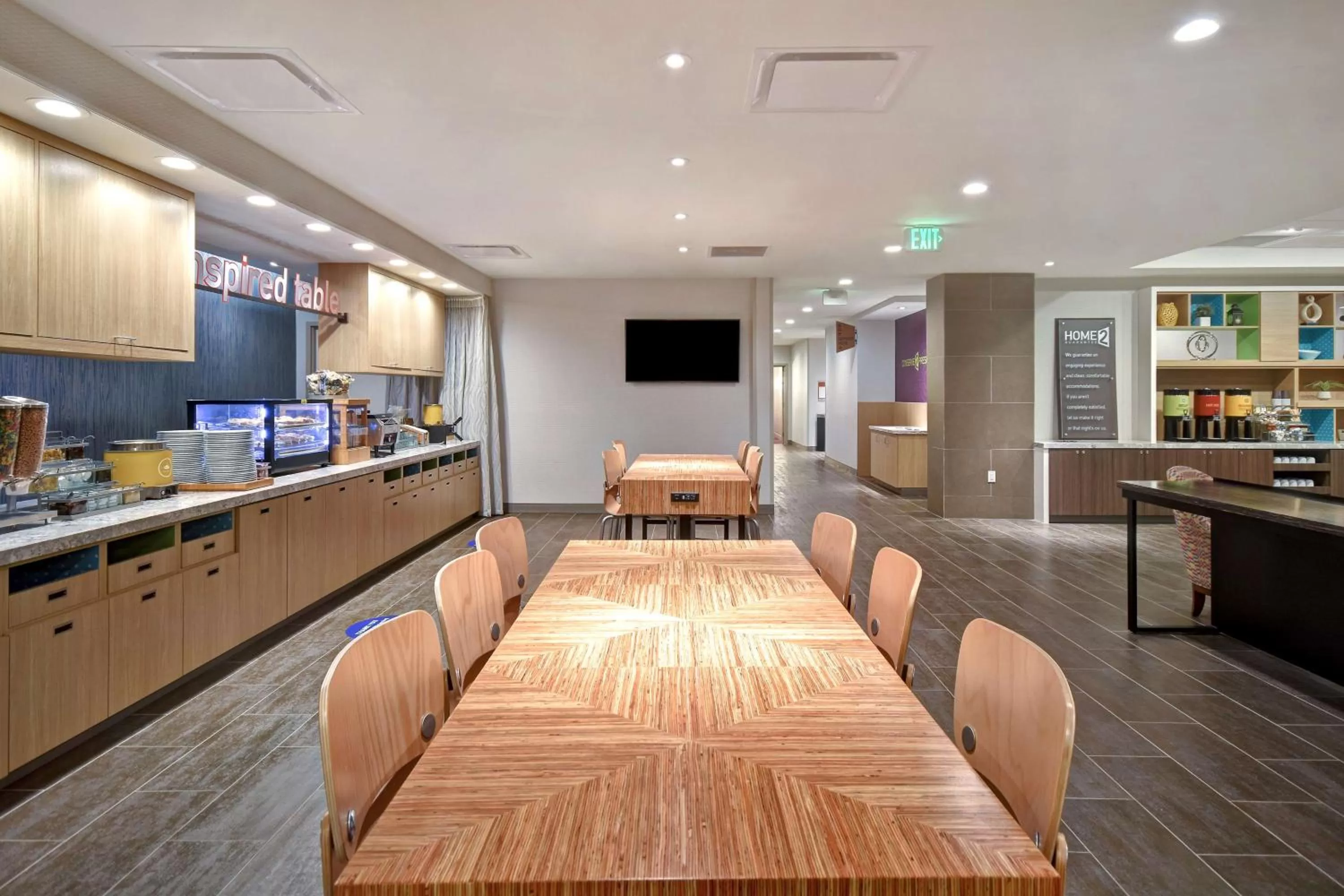 Breakfast in Home2 Suites Eau Claire South, Wi