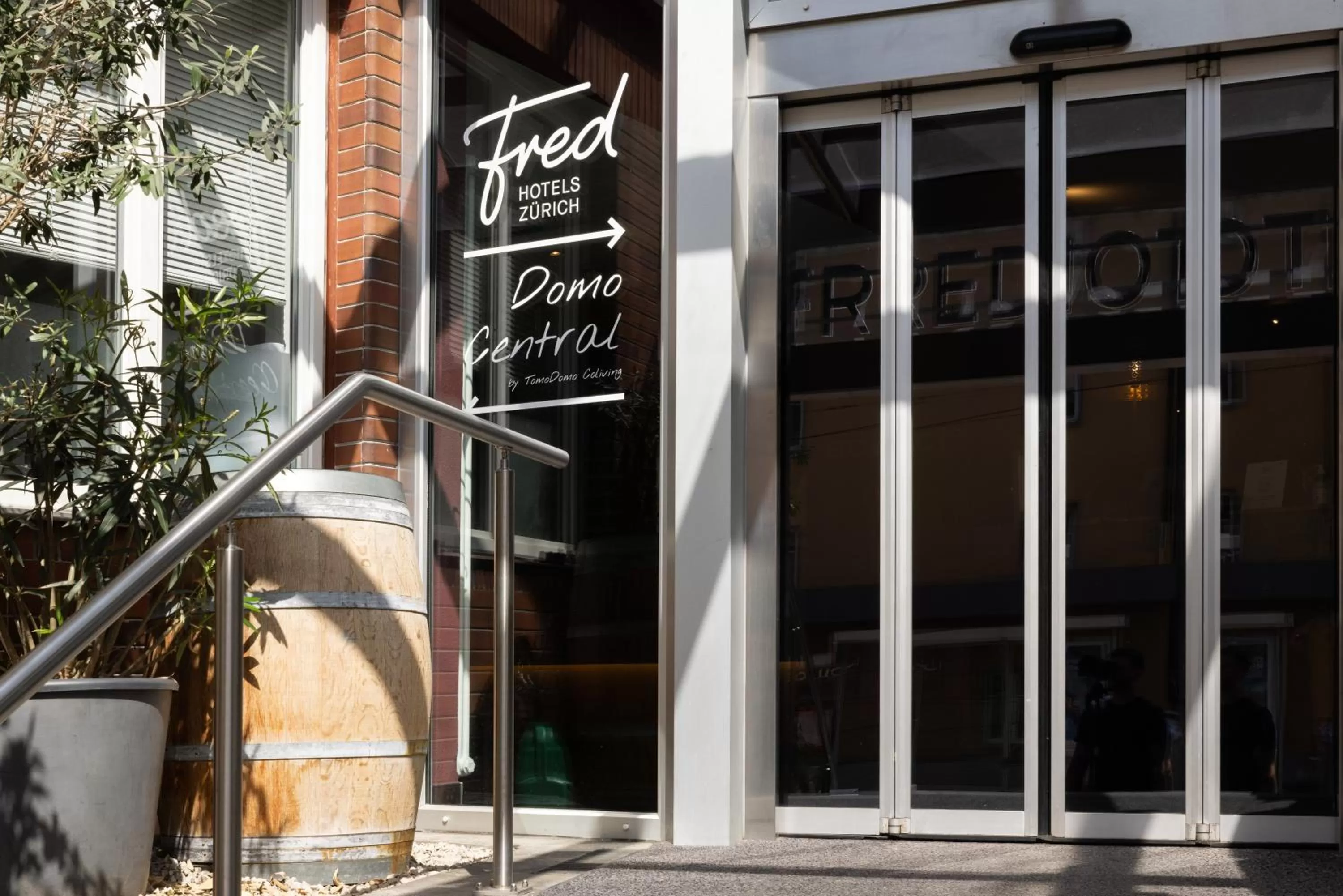 Facade/entrance in Fred Hotel Leonhardstrasse - Mobile Check-in