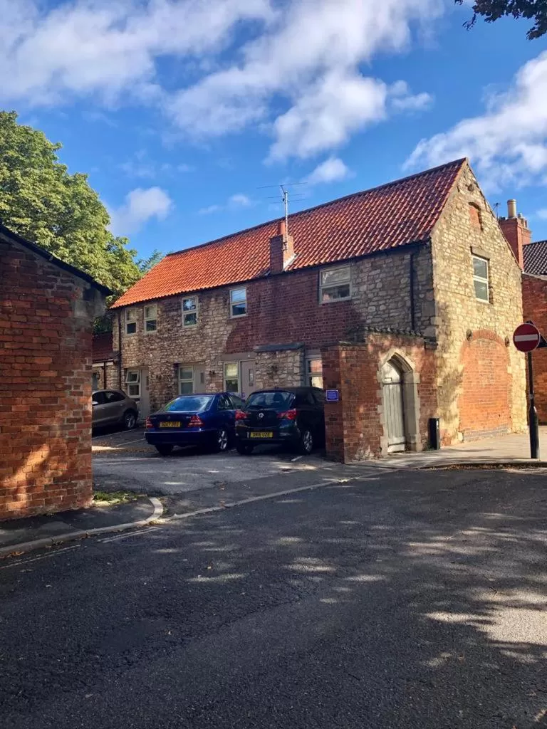 Castle Hotel & Apartments