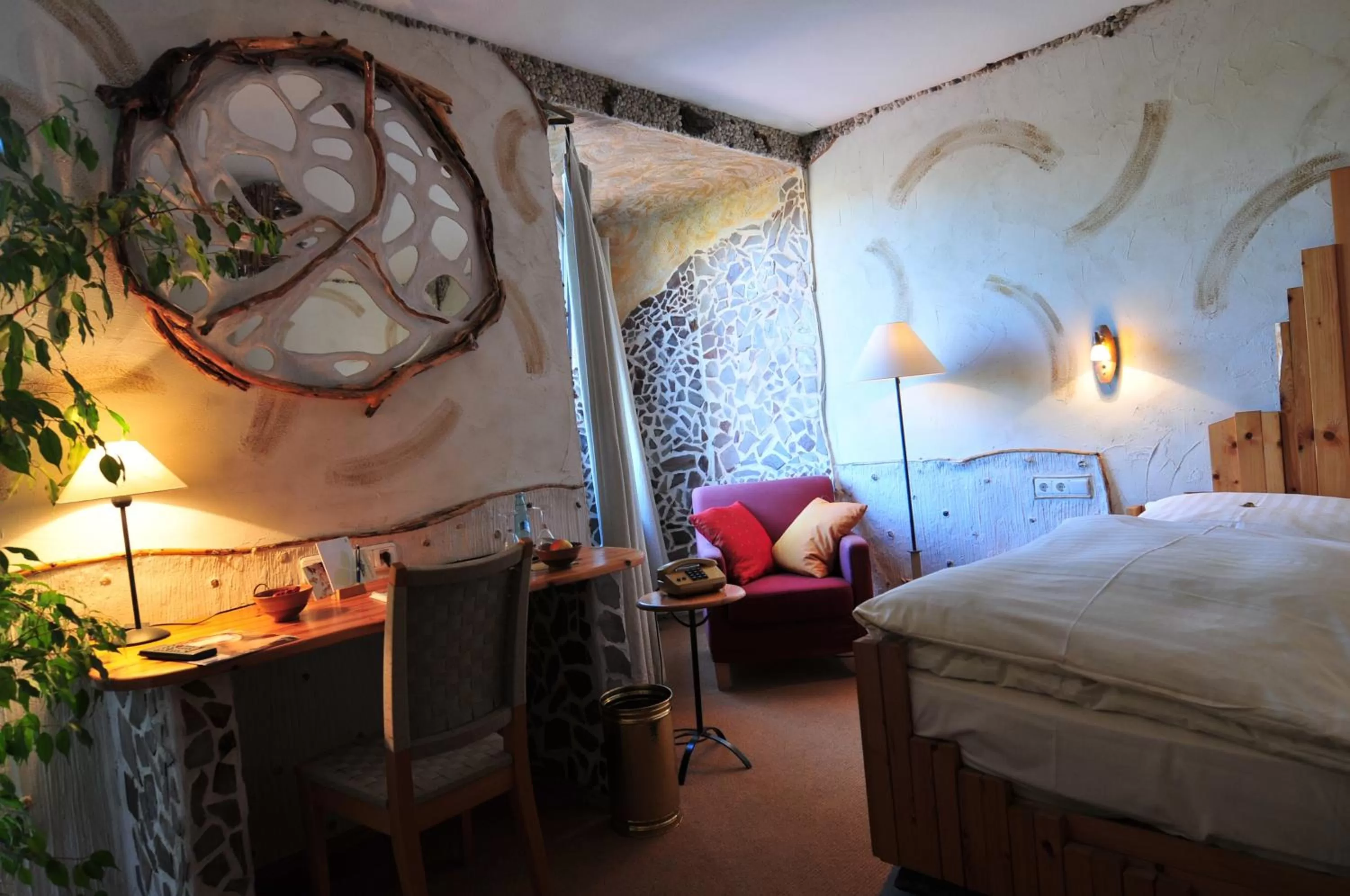 Decorative detail, Bed in Hotel Goldflair am Rathaus