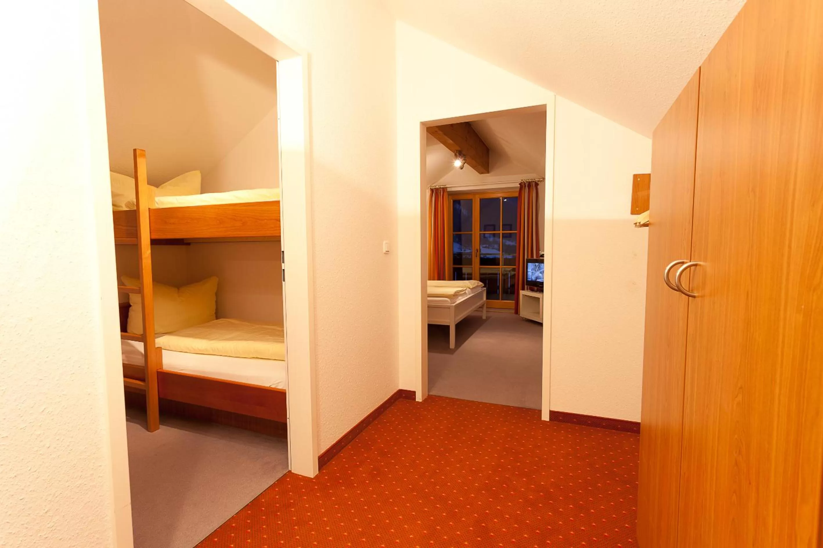 Bunk Bed in Familien- und Wellnesshotel "Viktoria"