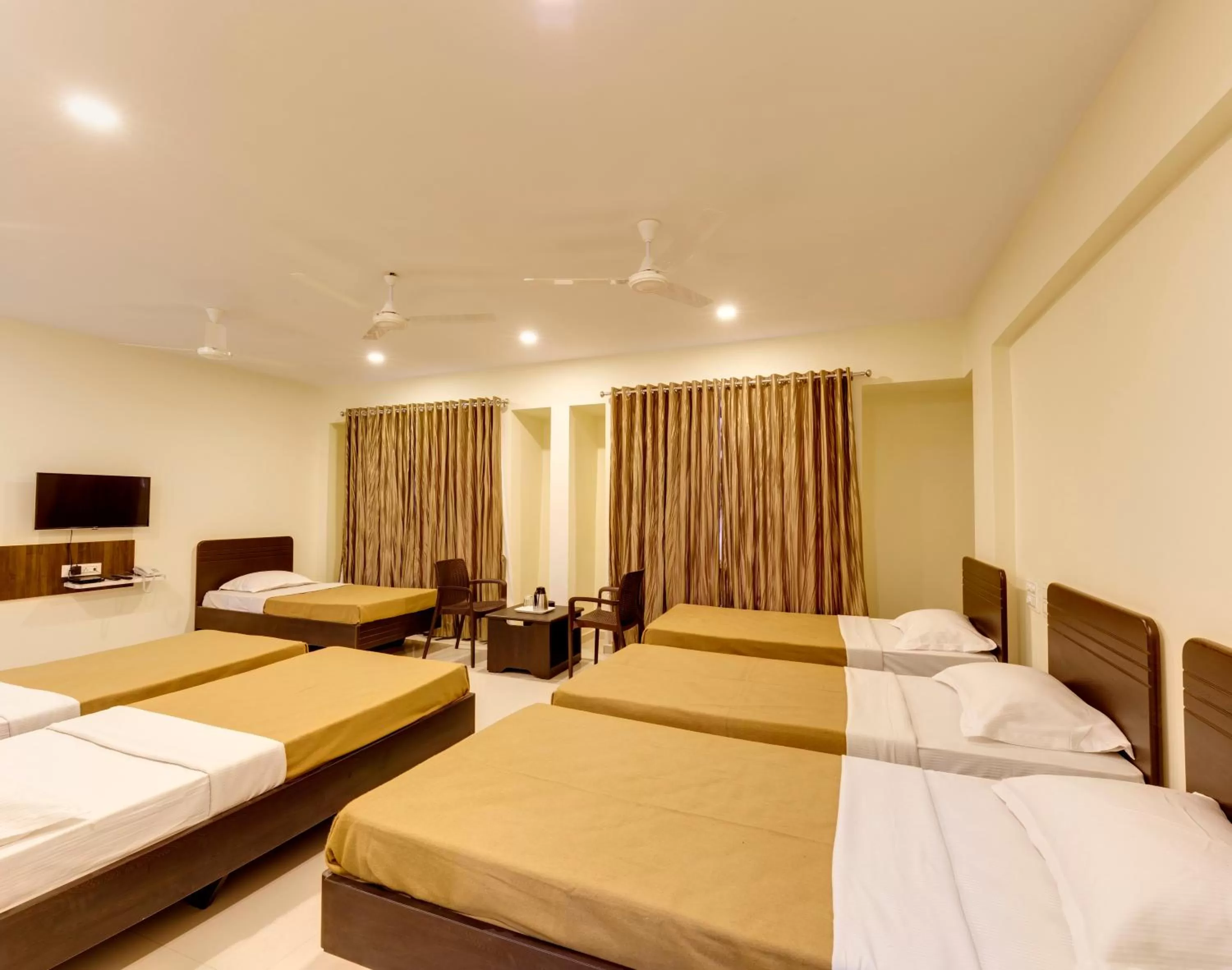 Bedroom in Hotel Galaxy Inn Kolhapur