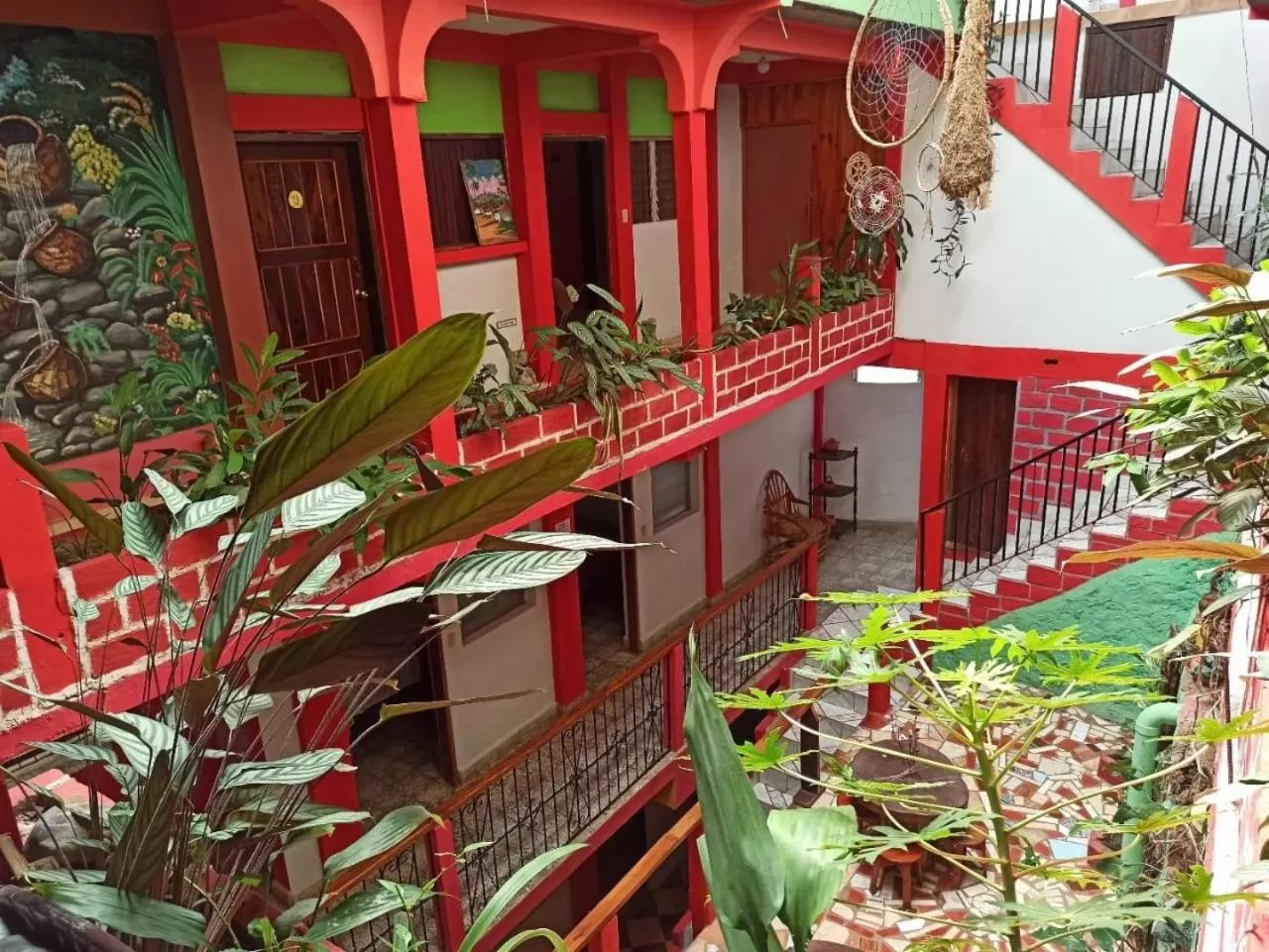 Hotel & Hostal Yaxkin Copan