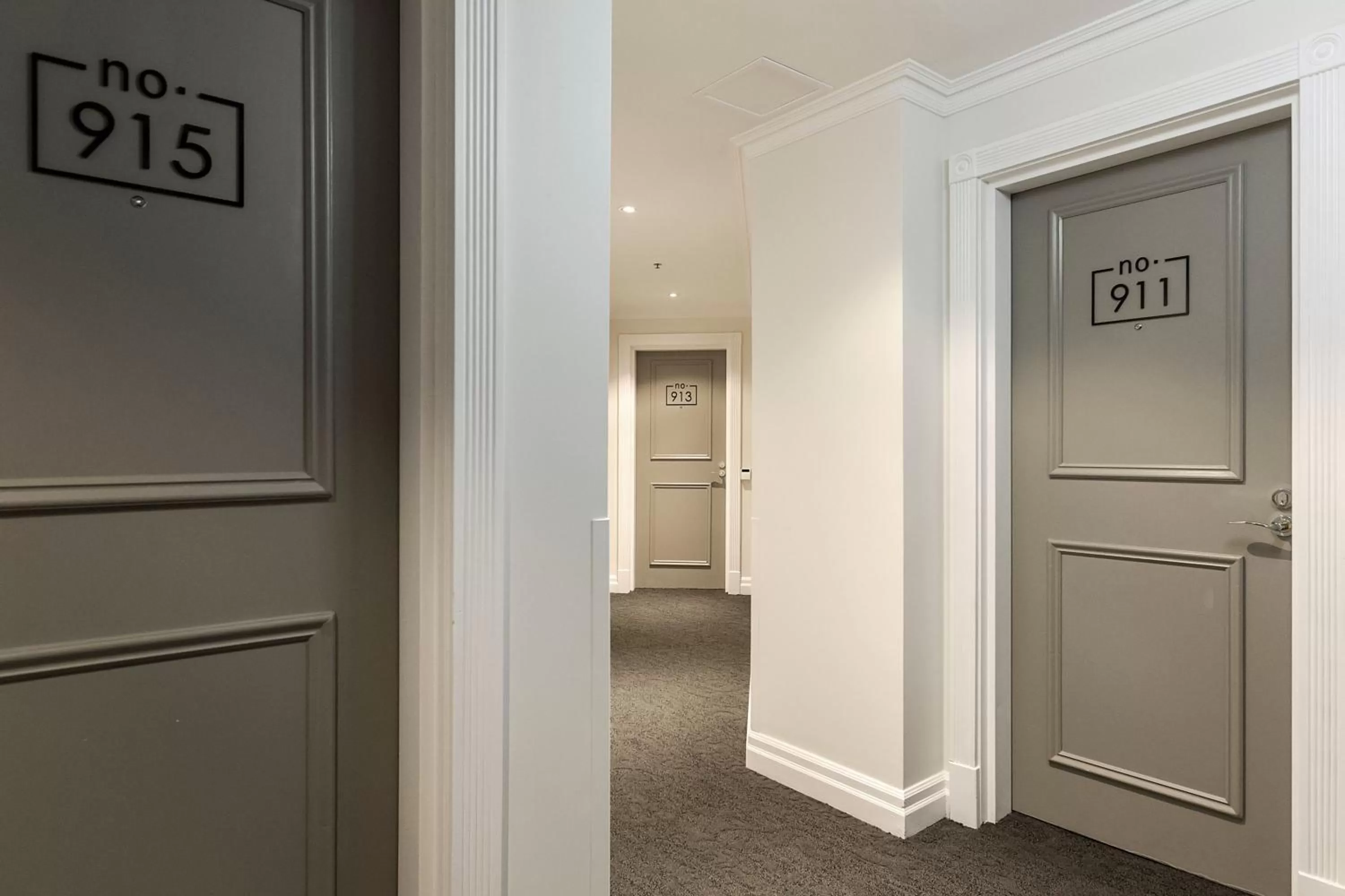 Decorative detail in Mantra 2 Bond Street