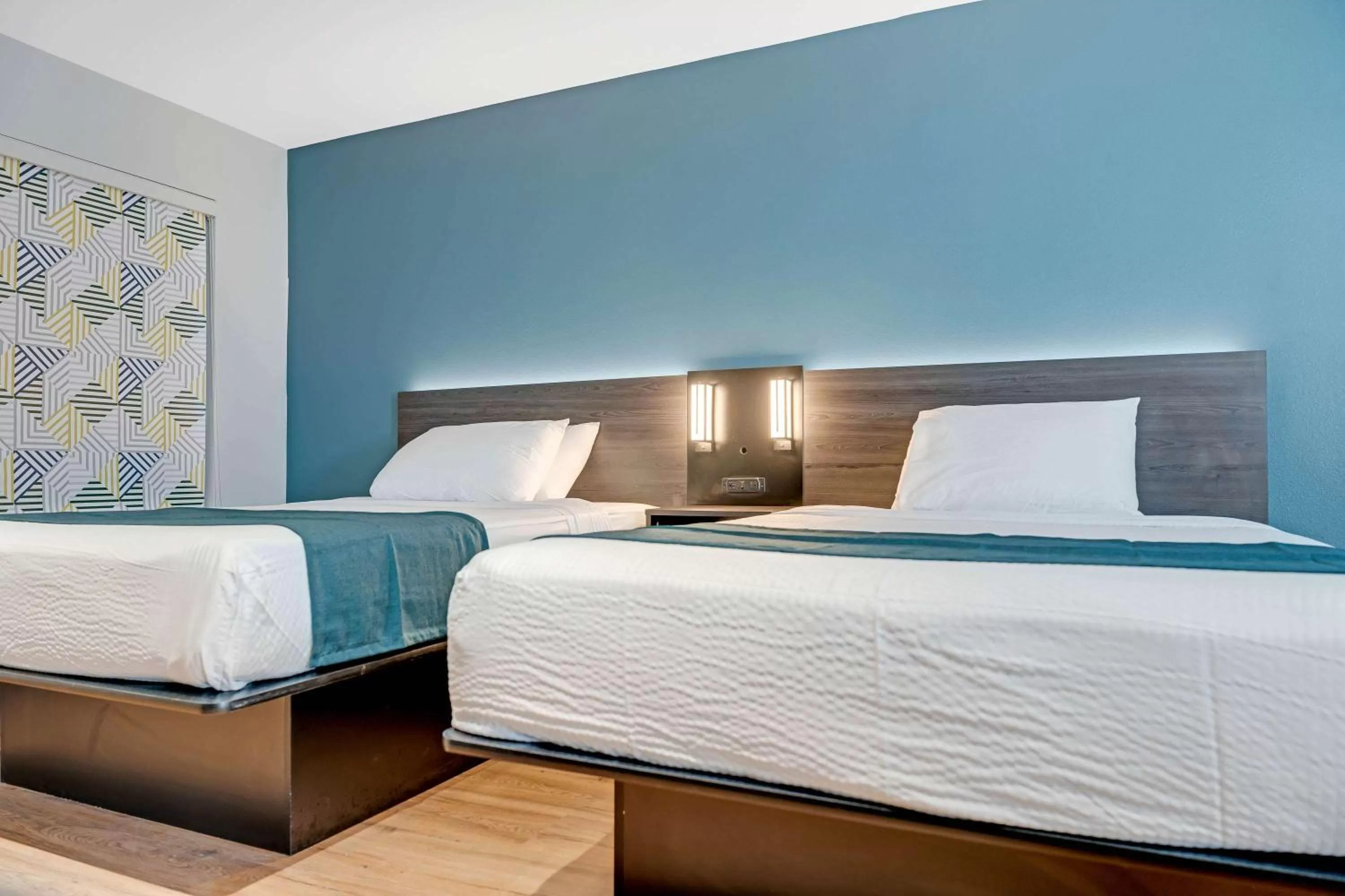 Bed in Studio 6 Suites Stockton, CA Waterfront