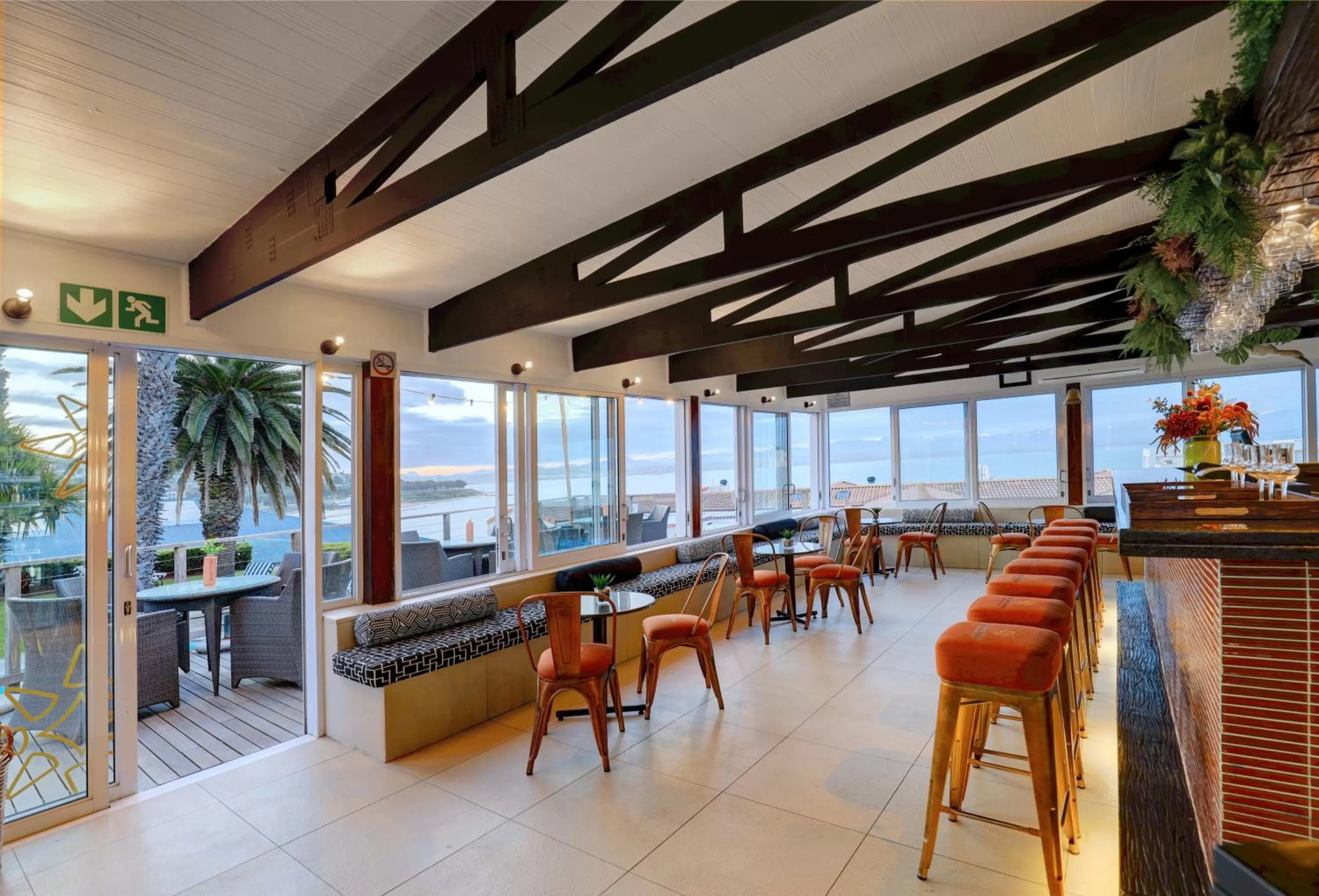 Lounge or bar in Protea Hotel by Marriott Mossel Bay