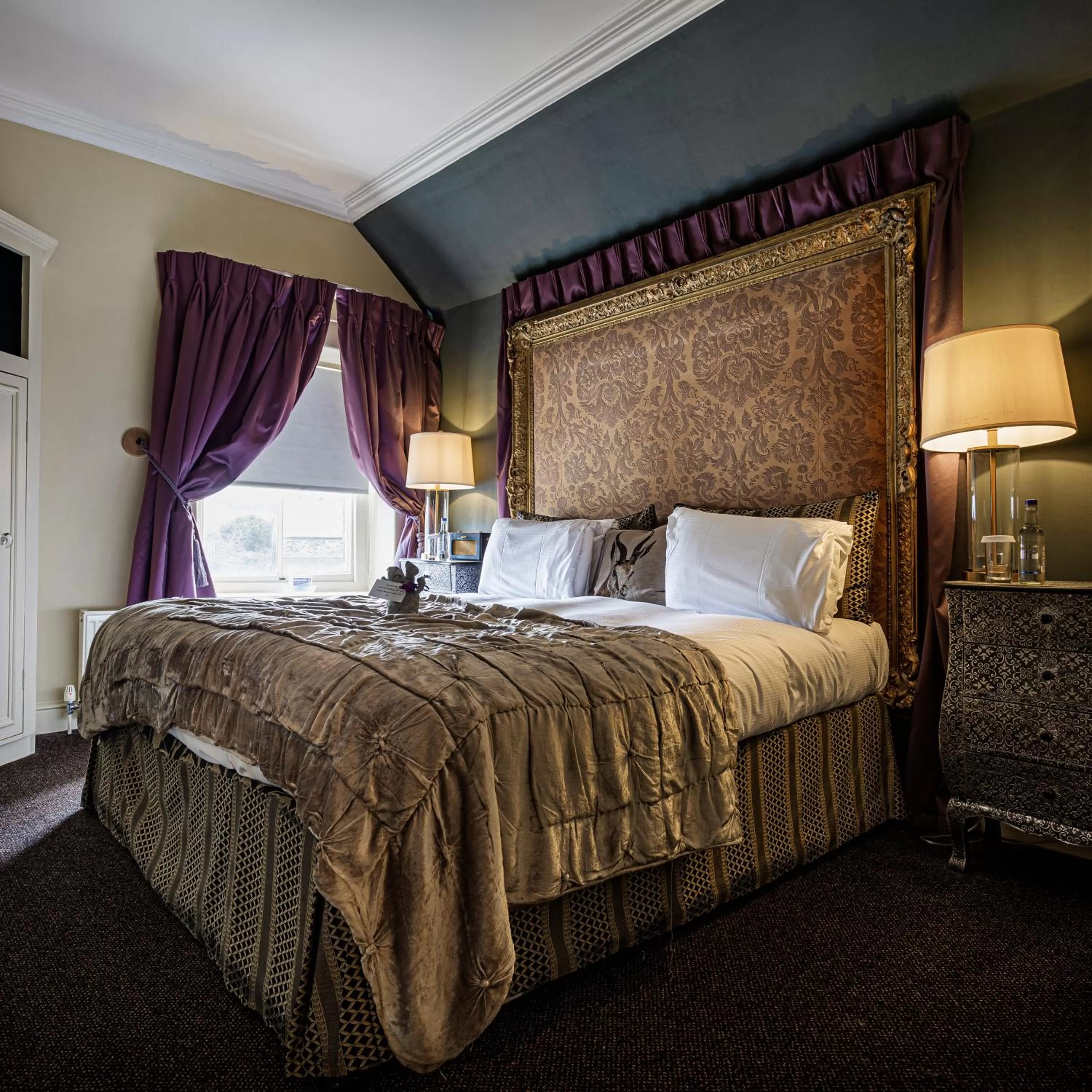 Bed in The Castle Hotel, Conwy, North Wales - The Coaching Inn Group