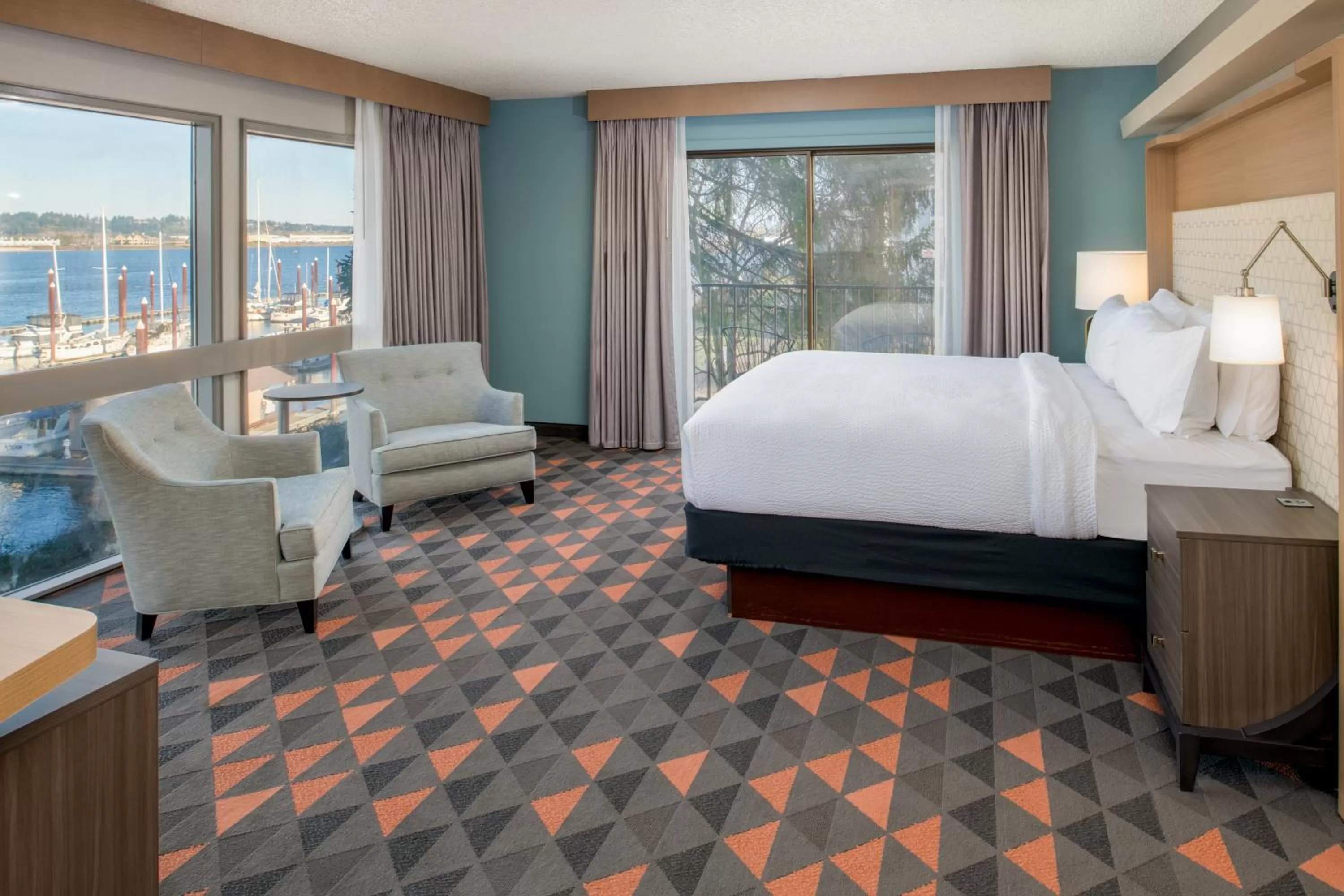Bedroom, Bed in Holiday Inn Portland - Columbia Riverfront by IHG