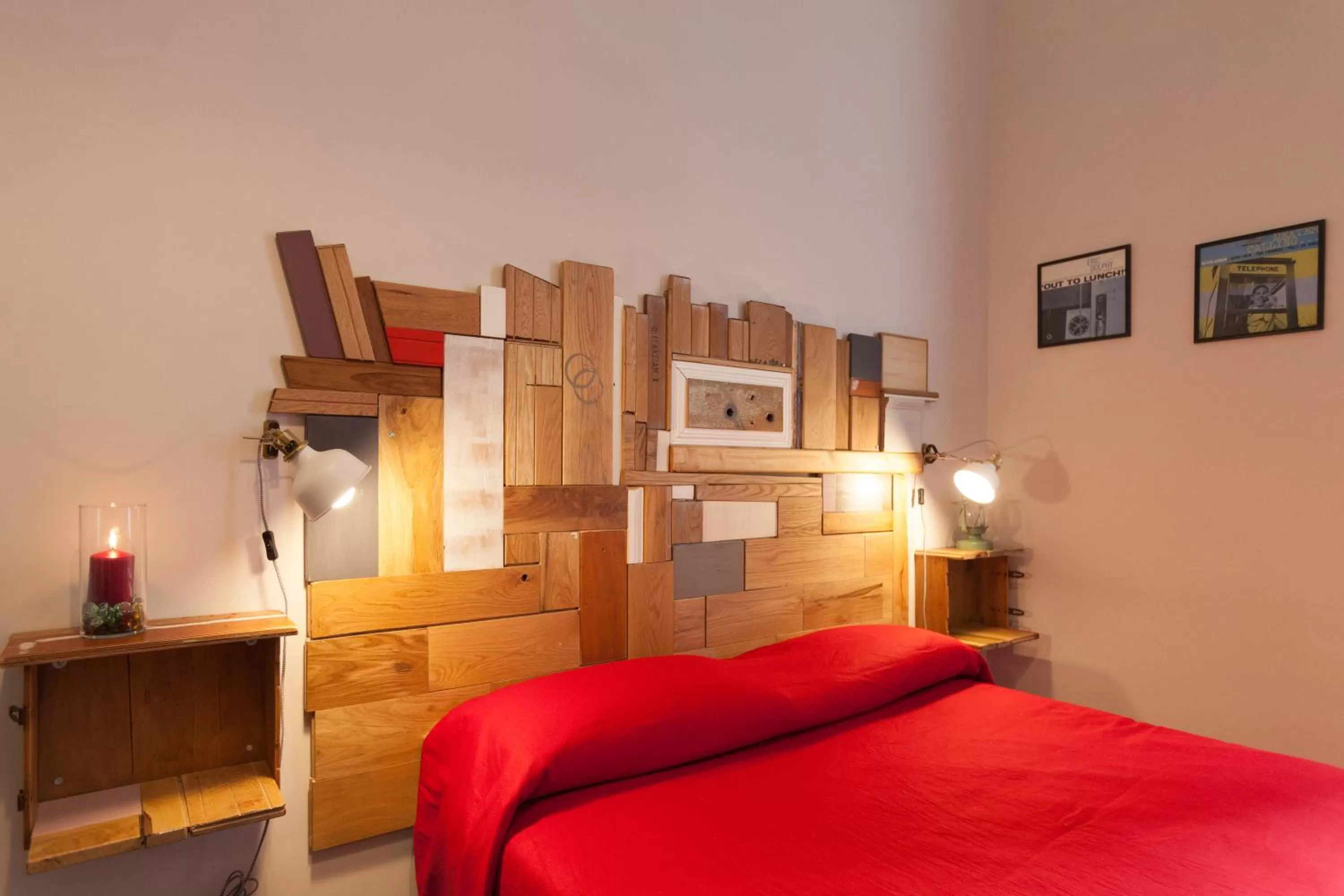Decorative detail, Bed in The Bellini House by House In Naples