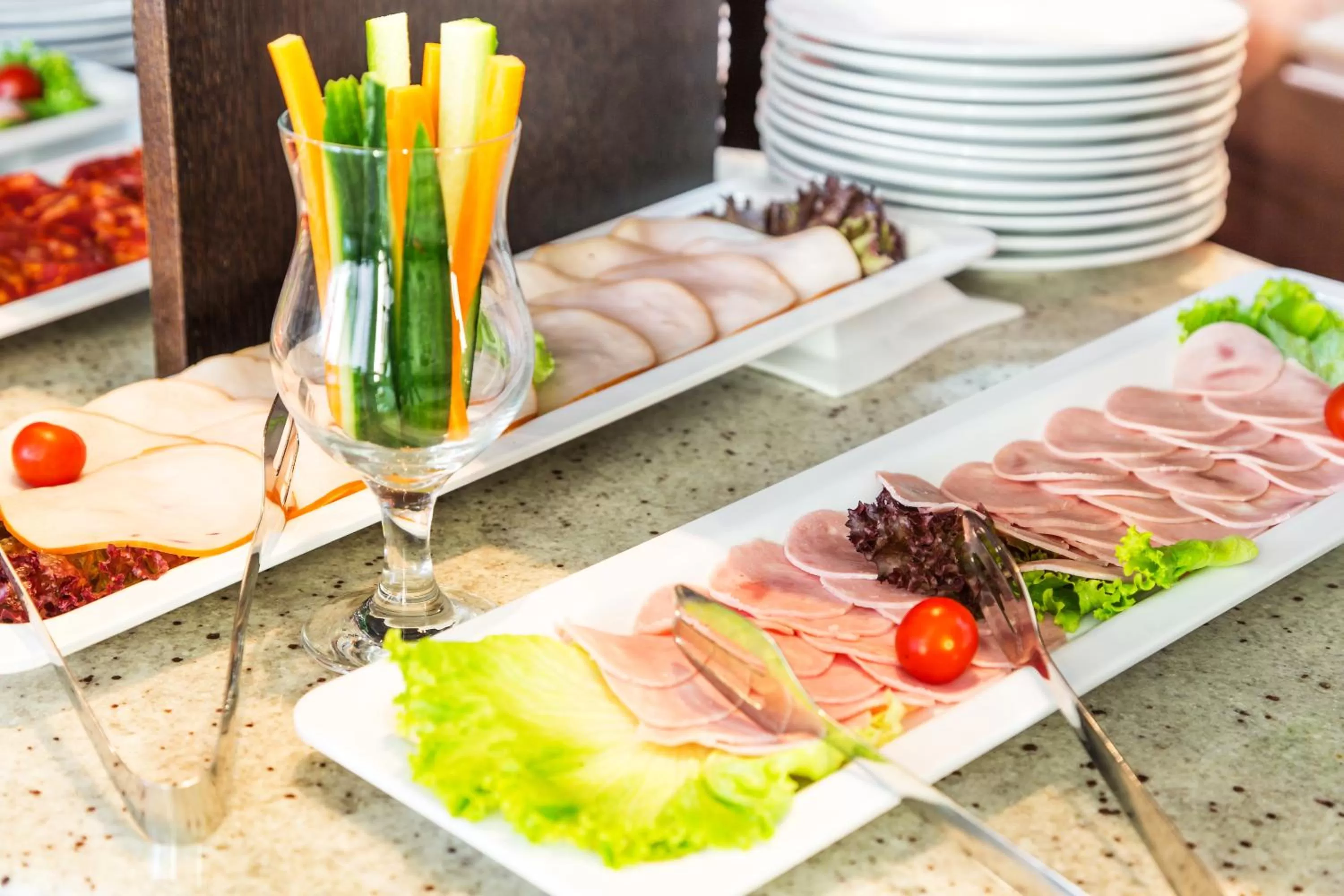 Food and drinks in City Avenue Hotel