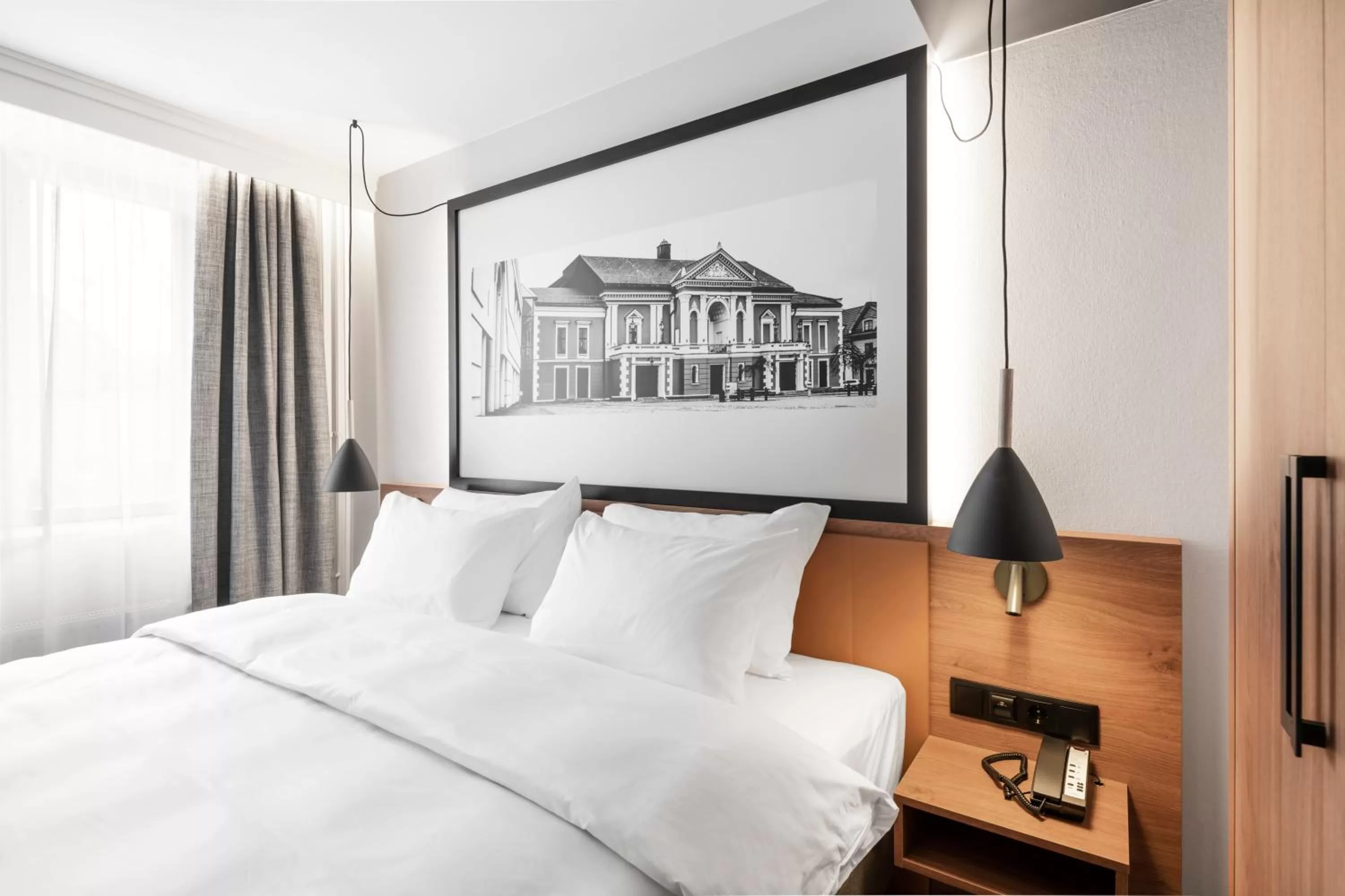 Bed in MERCURE KLAIPEDA CITY HOTEL, Meetings, Events, Restaurant & Bar - Accor Group, Pet Stay FREE