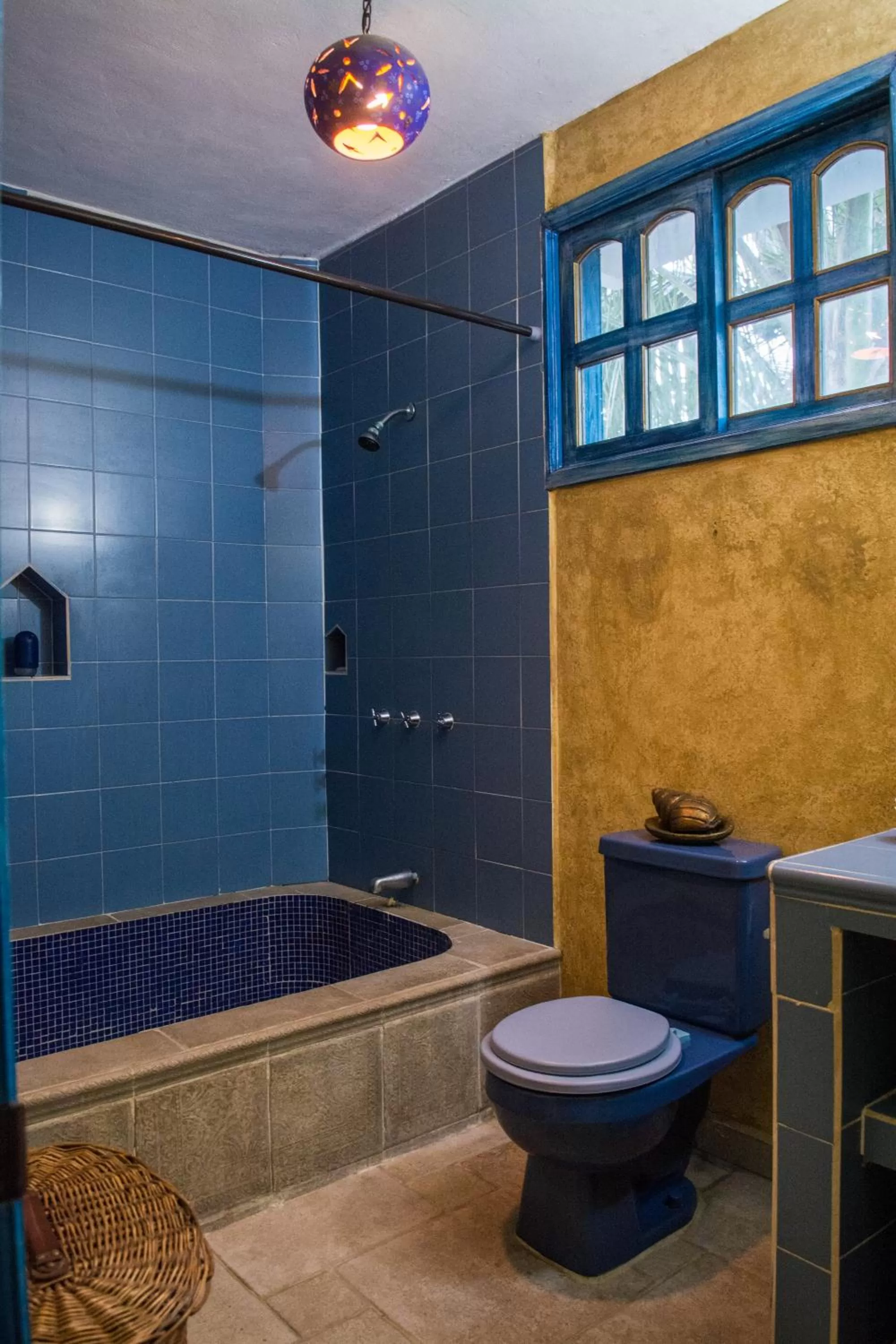 Toilet in Hacienda Boutique B&B and Spa Solo Adultos