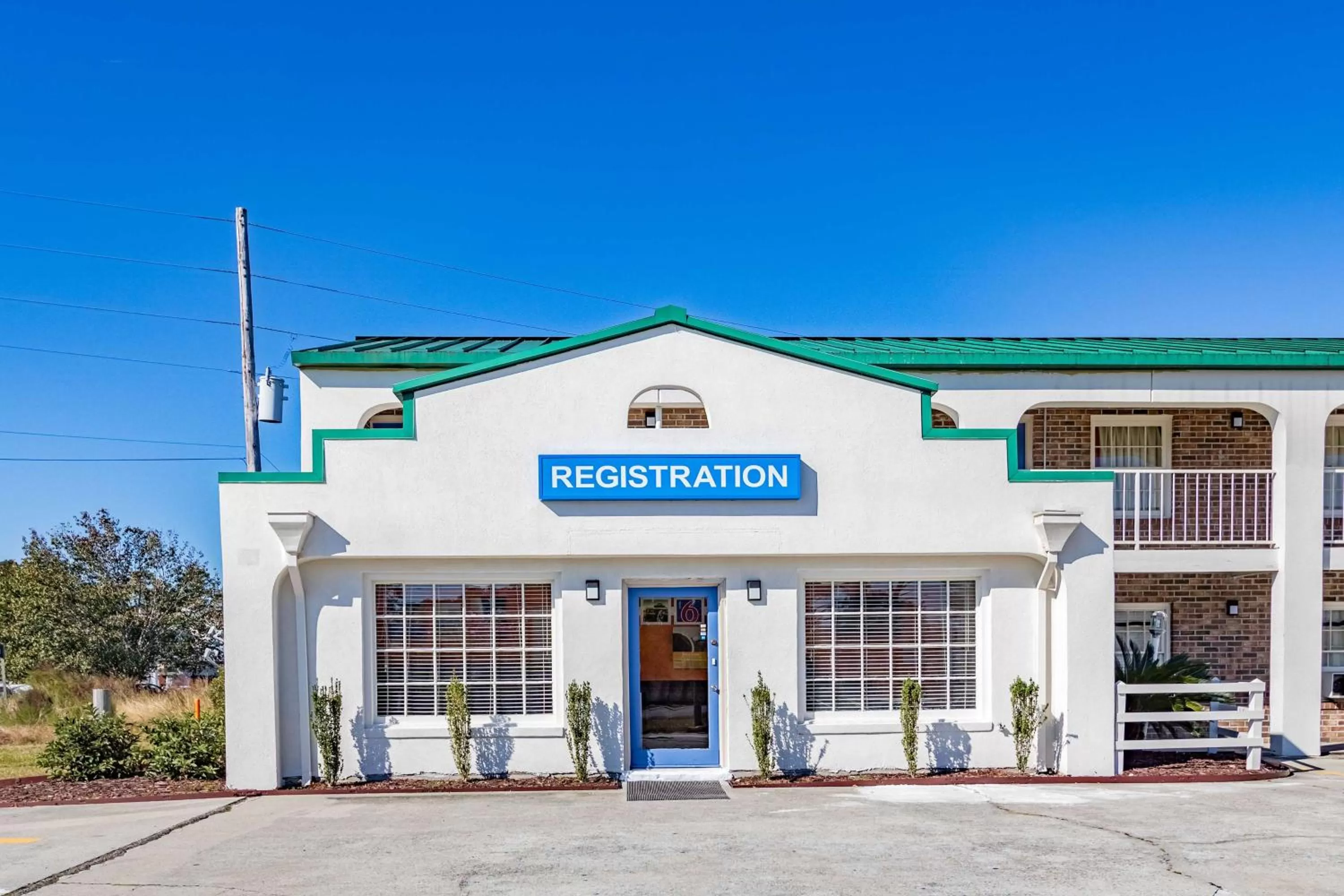 Property building in Motel 6-Walterboro, SC