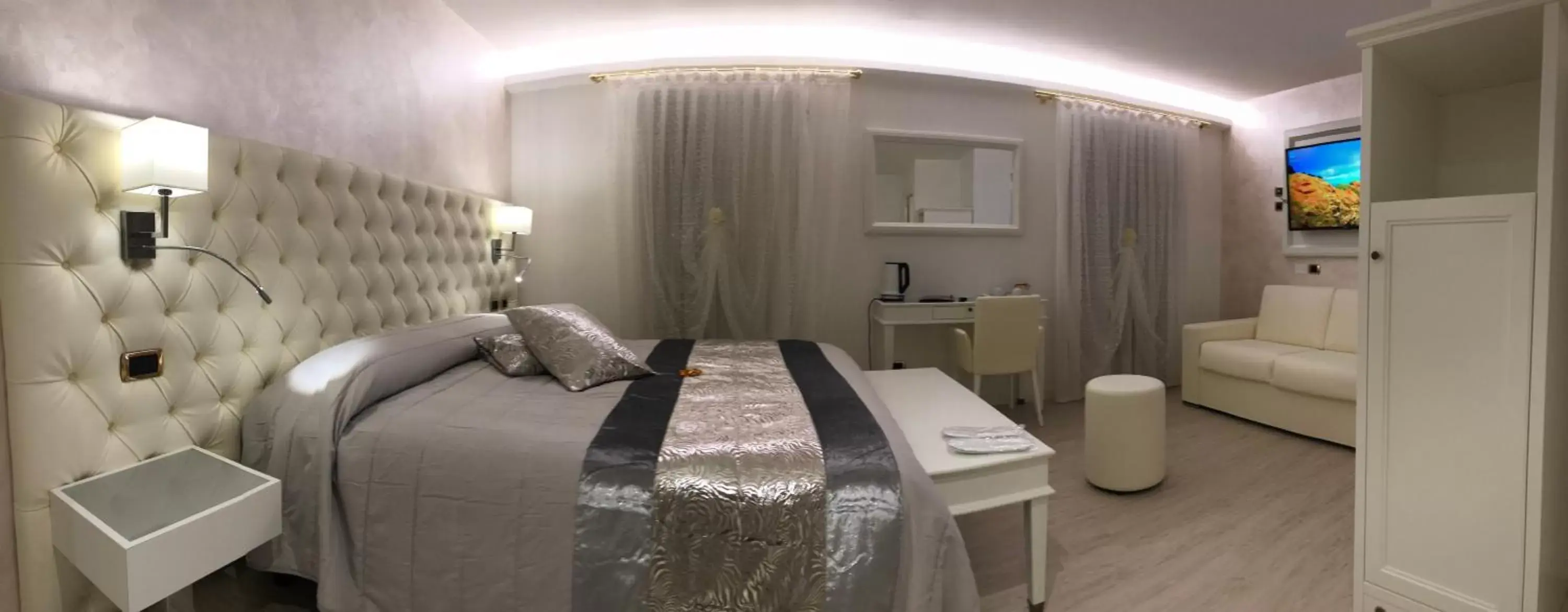 Deluxe King Room in Hotel Trettenero Deluxe King Room in Hotel Trettenero