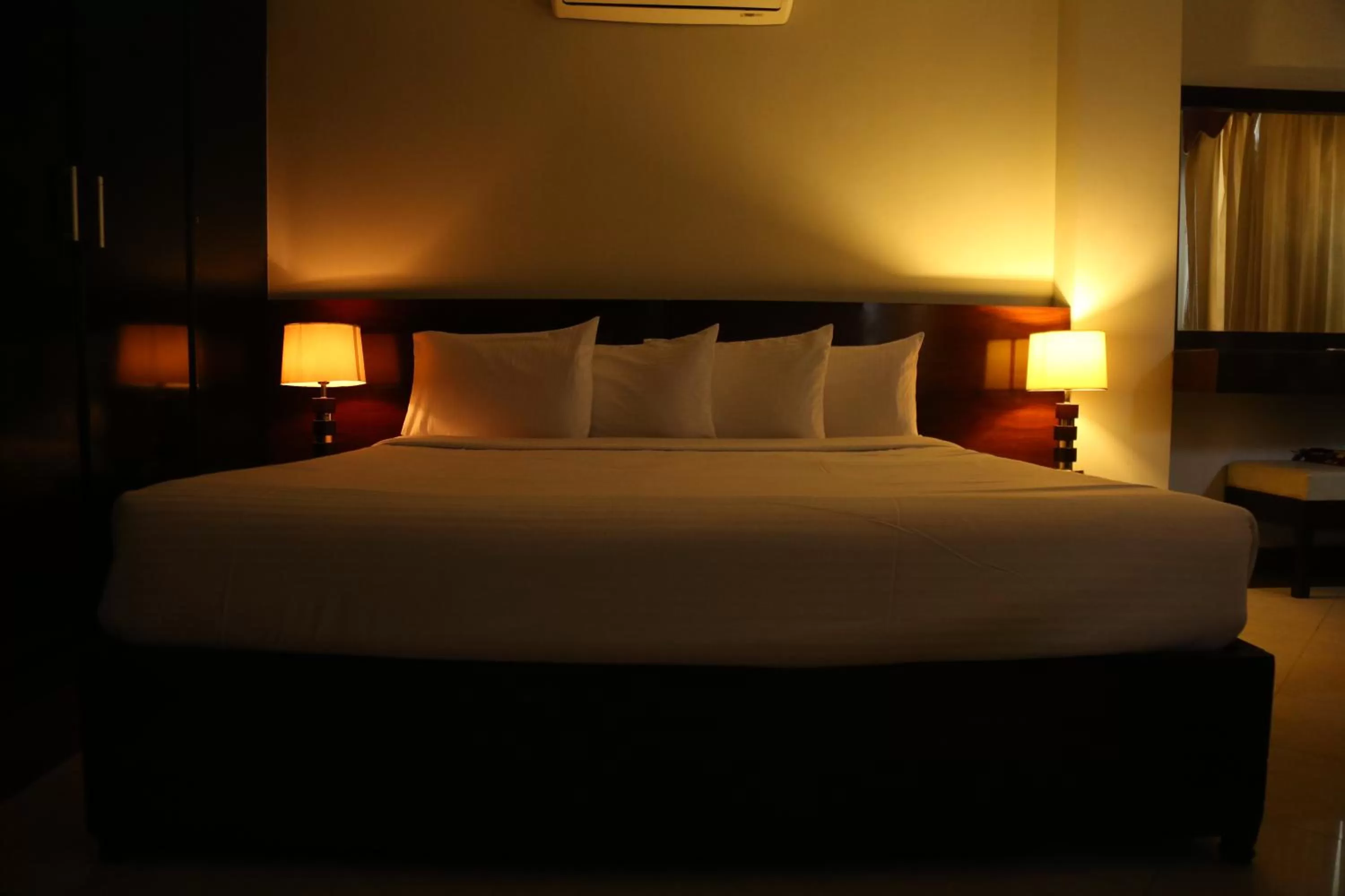 Bed in Hotel Multan Continental