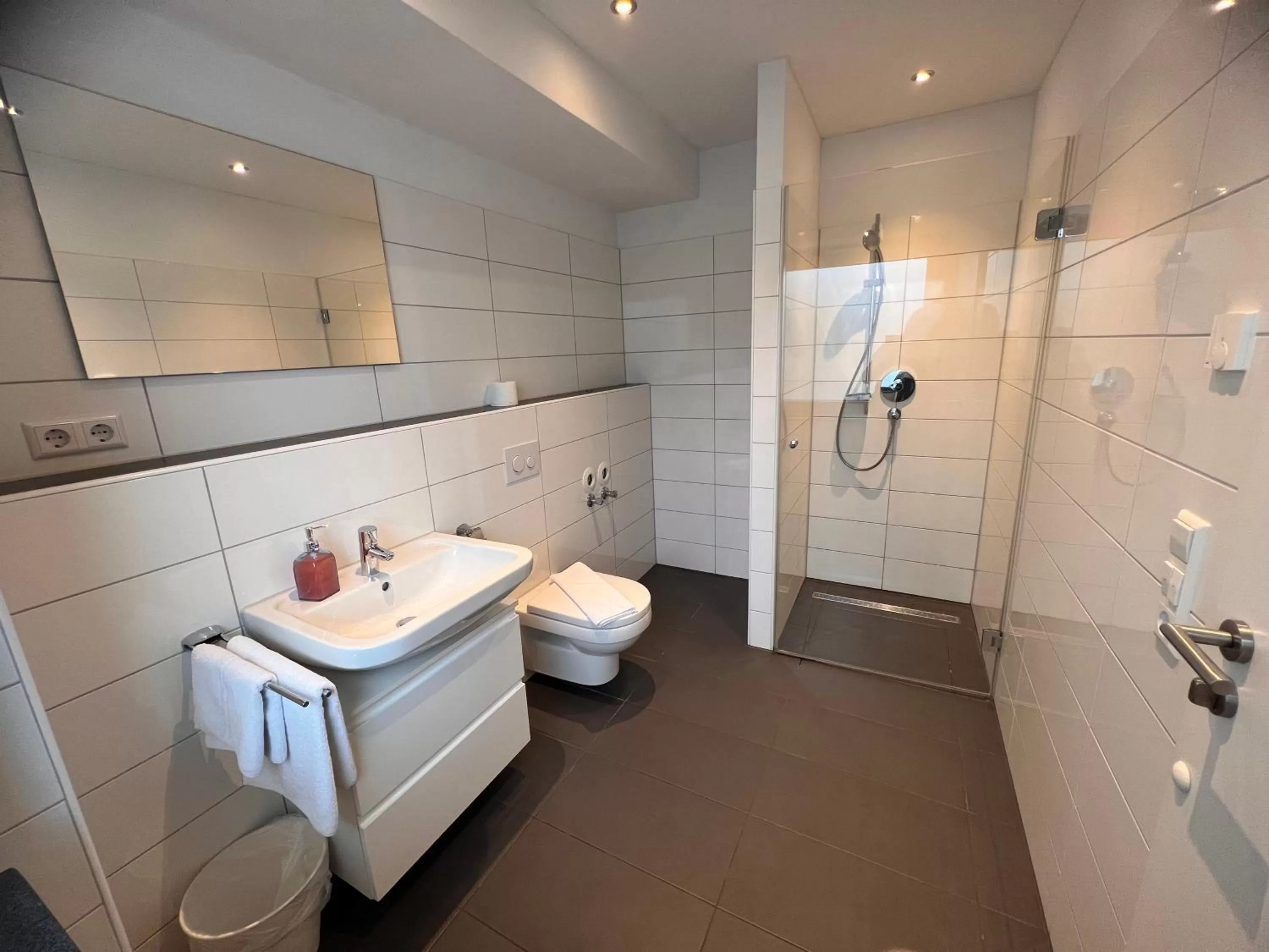 Bathroom in New Age Boardinghouse