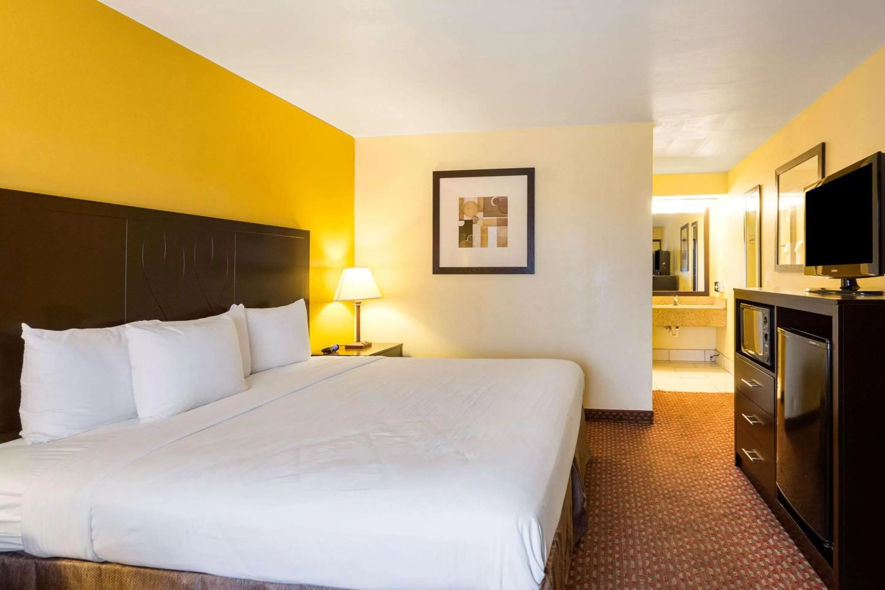 Photo of the whole room, Bed in Quality Inn Indianola